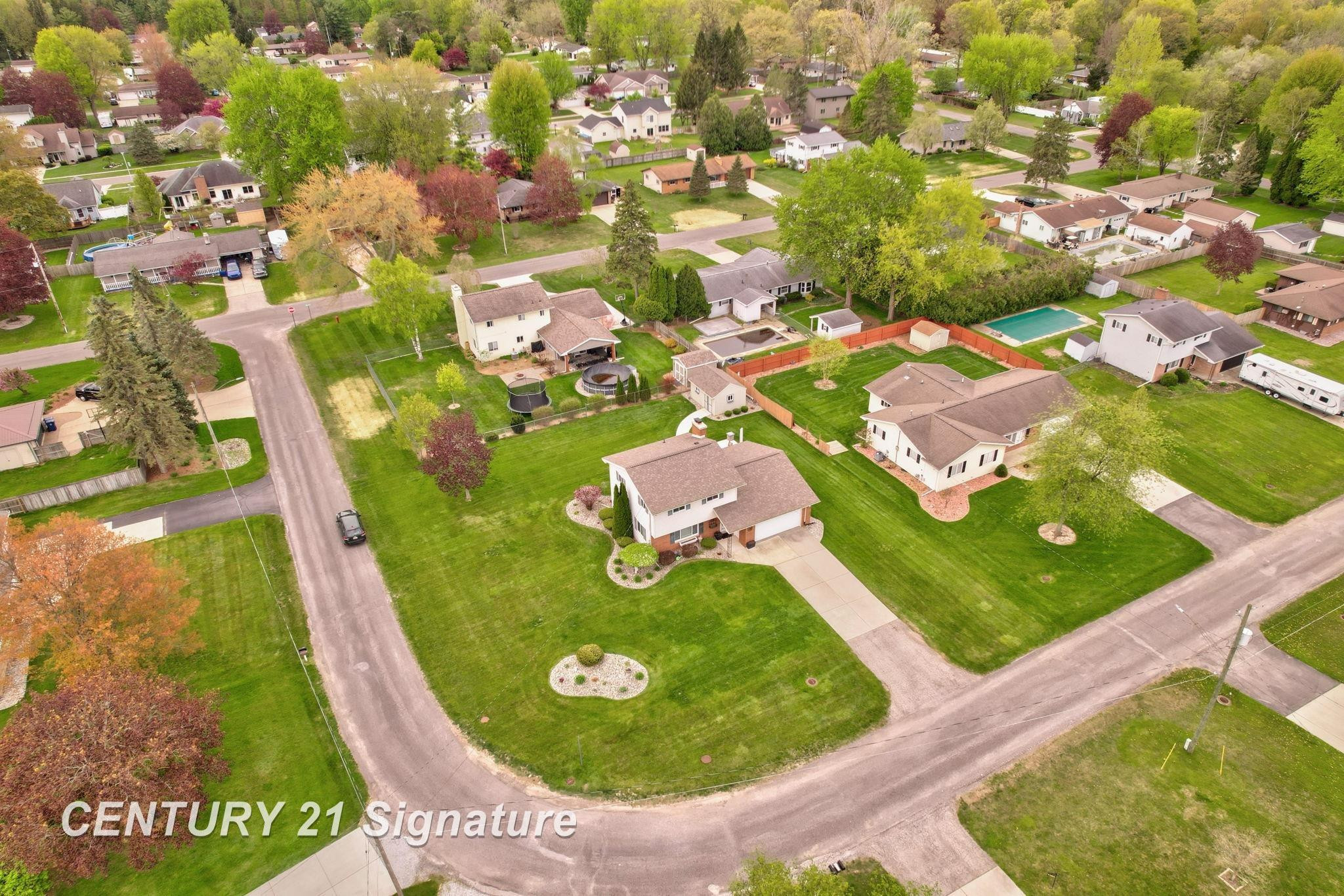 7165 Burmeister Drive, Saginaw, MI 48609 — Photo 39