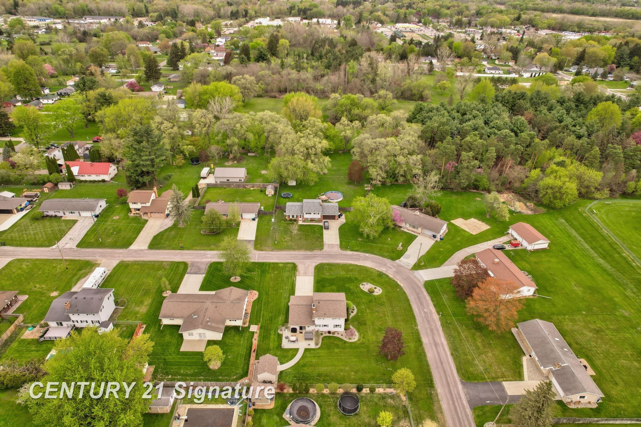 7165 Burmeister Drive, Saginaw, MI 48609 — Photo 42