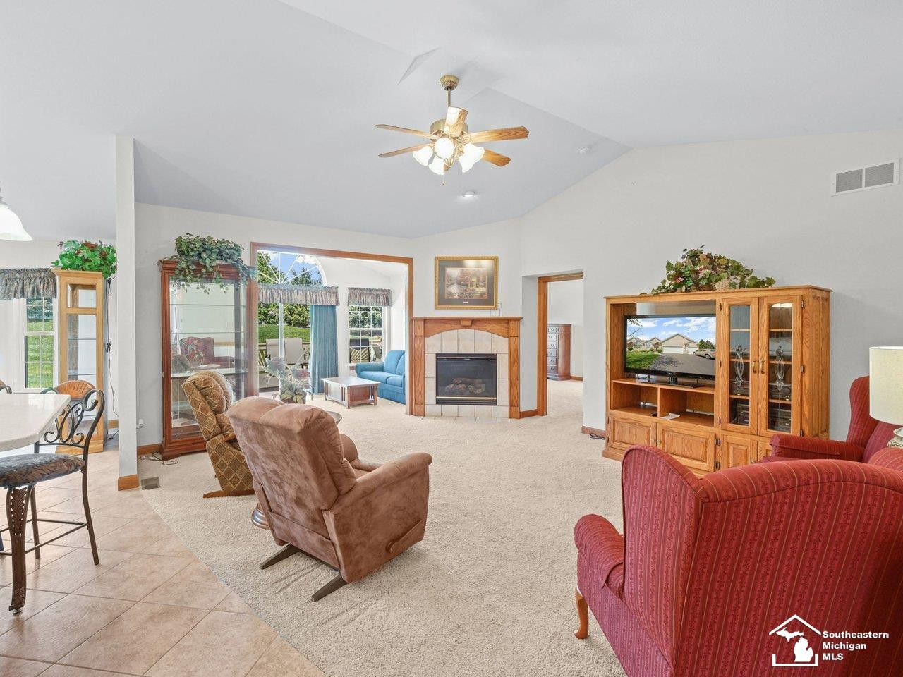 6484 Black Diamond Lane, 40, Lambertville, MI 48144 — Photo 8