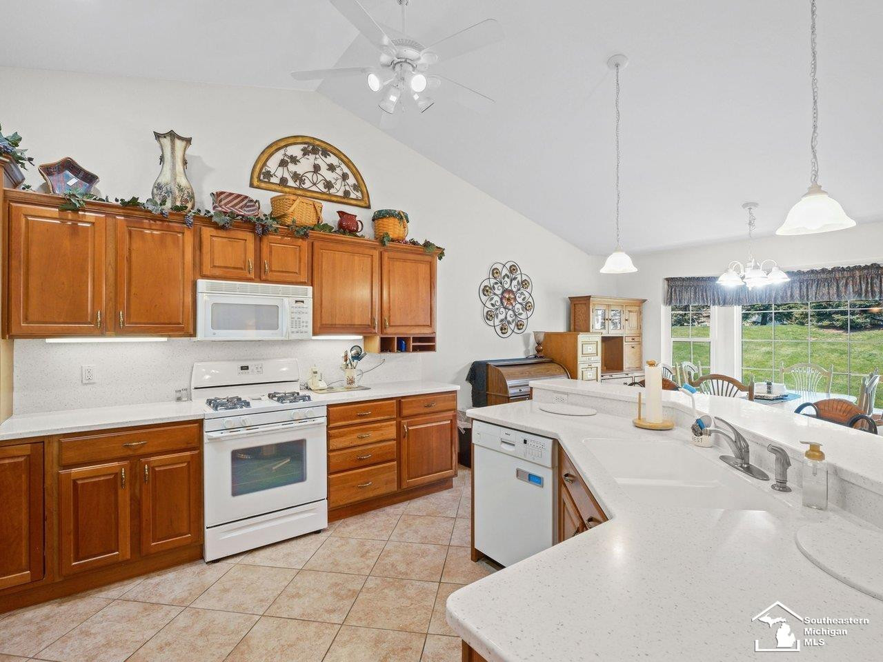 6484 Black Diamond Lane, 40, Lambertville, MI 48144 — Photo 14