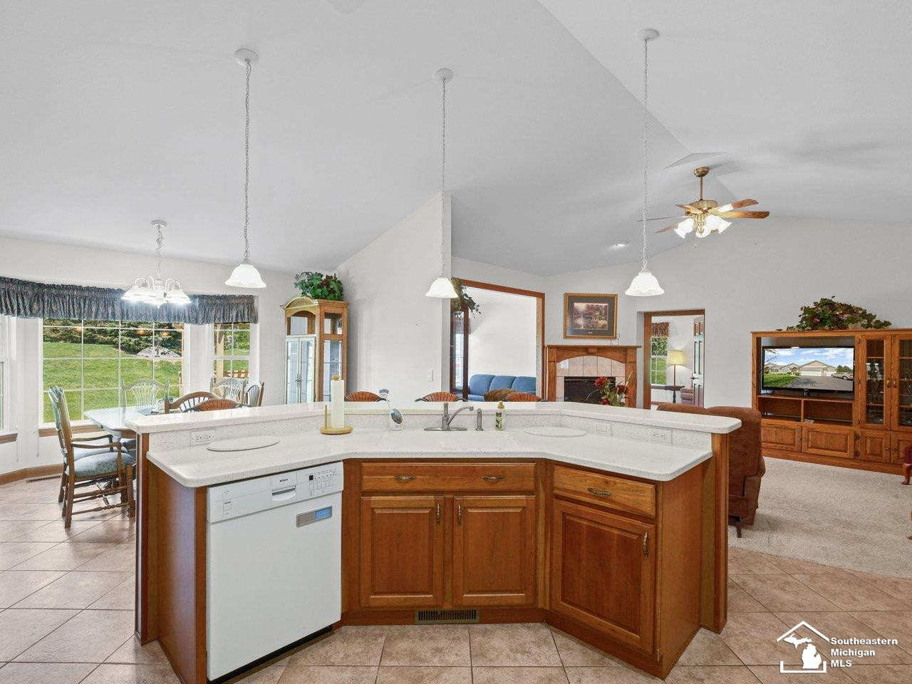 6484 Black Diamond Lane, 40, Lambertville, MI 48144 — Photo 16