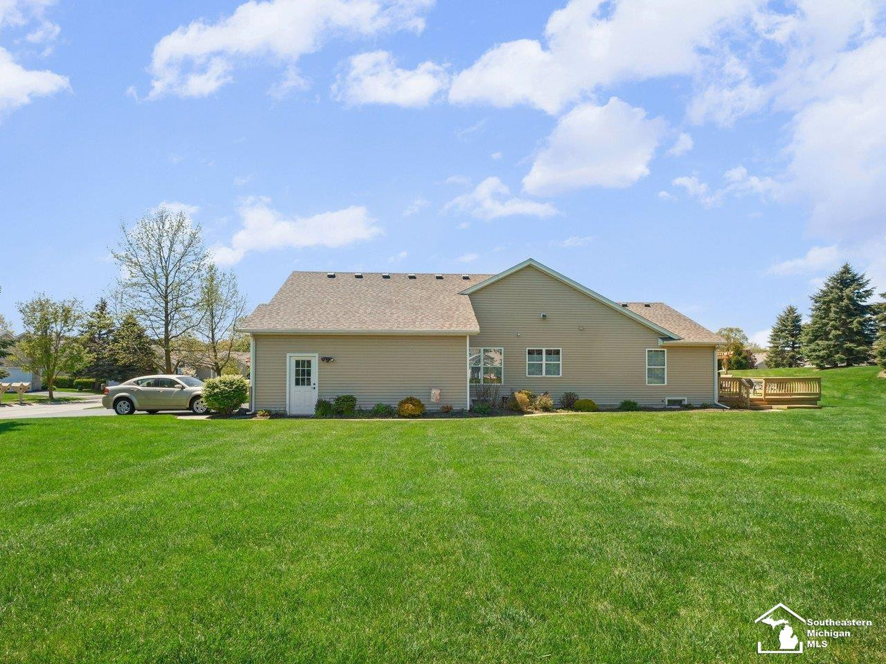 6484 Black Diamond Lane, 40, Lambertville, MI 48144 — Photo 41
