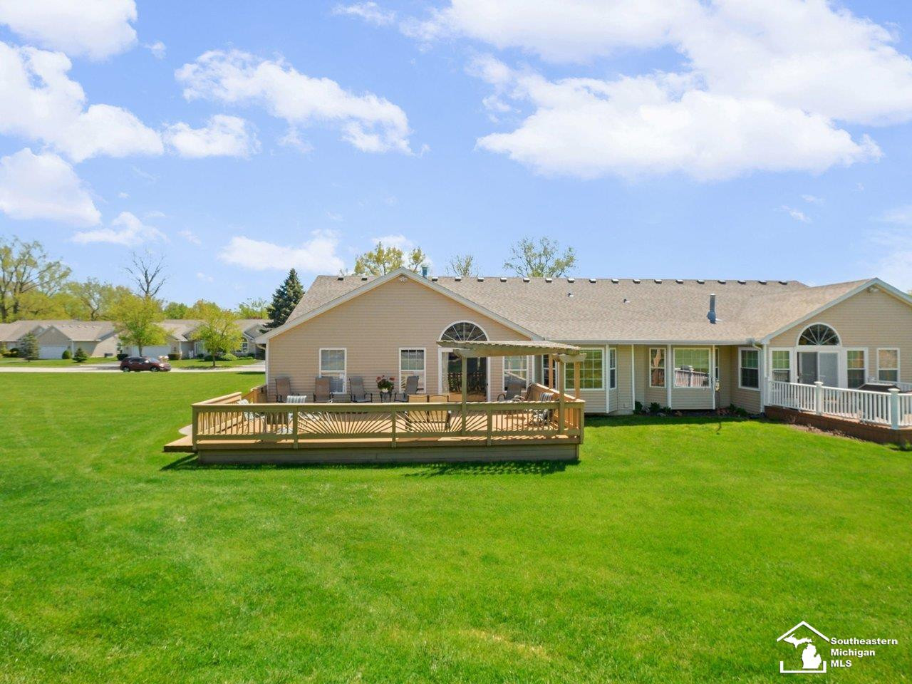 6484 Black Diamond Lane, 40, Lambertville, MI 48144 — Photo 43
