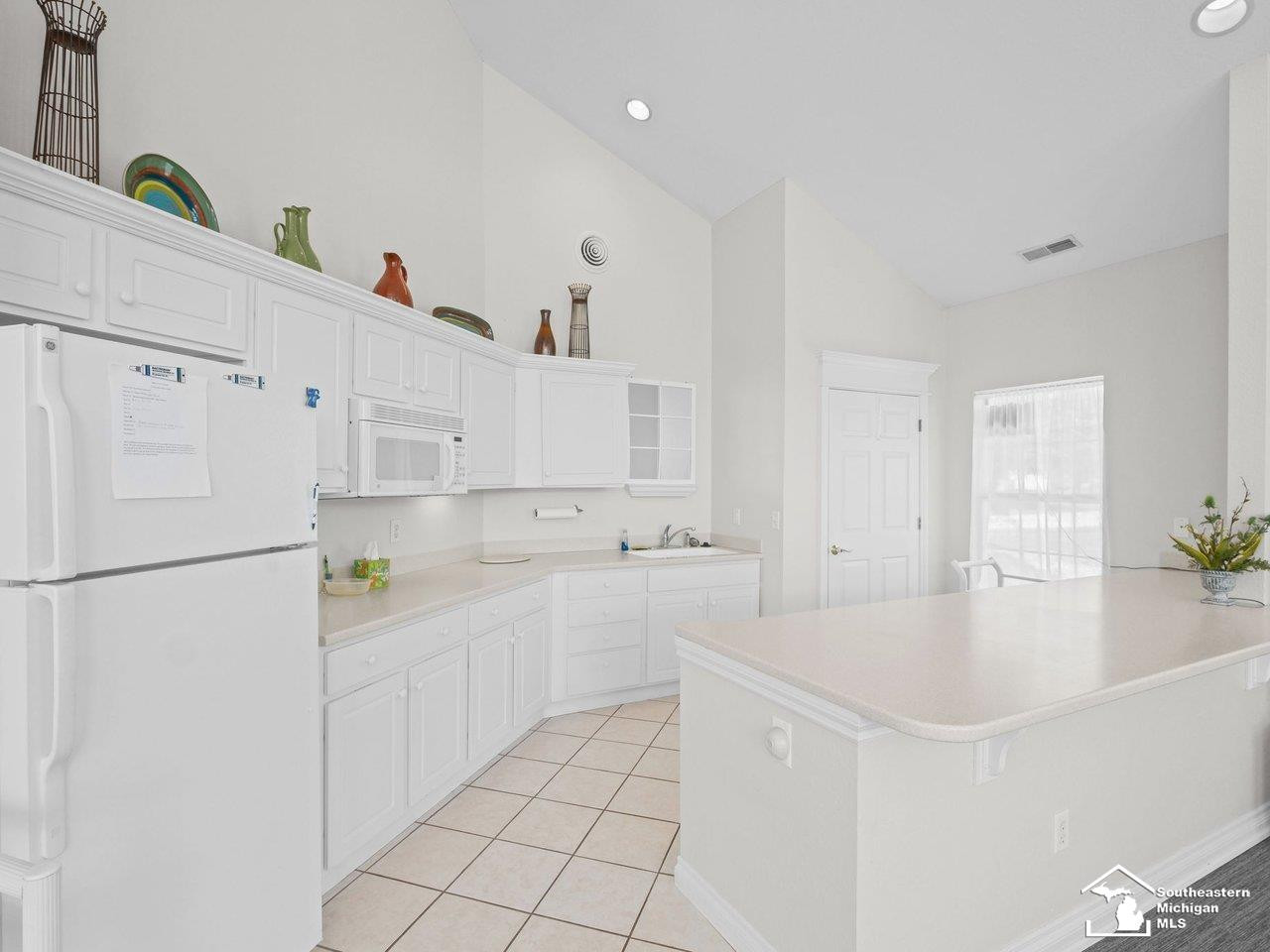 6484 Black Diamond Lane, 40, Lambertville, MI 48144 — Photo 50