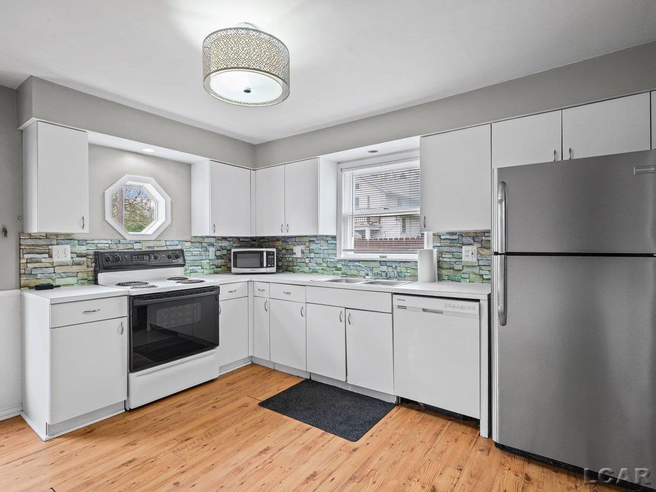 106 W Walnut Street, Petersburg, MI 49270 — Photo 8