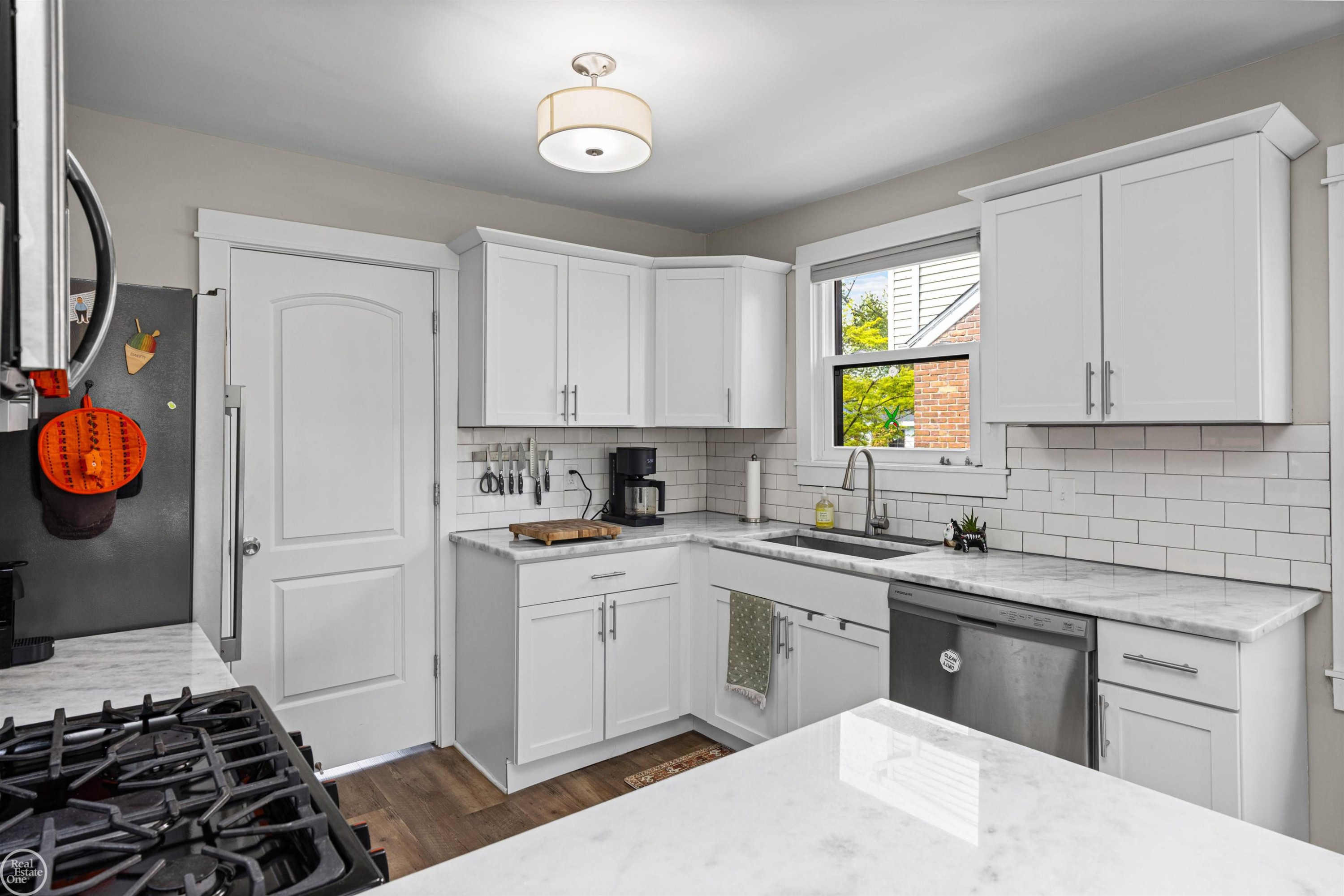 22328 TROMBLY Street, Saint Clair Shores, MI 48080 — Photo 21