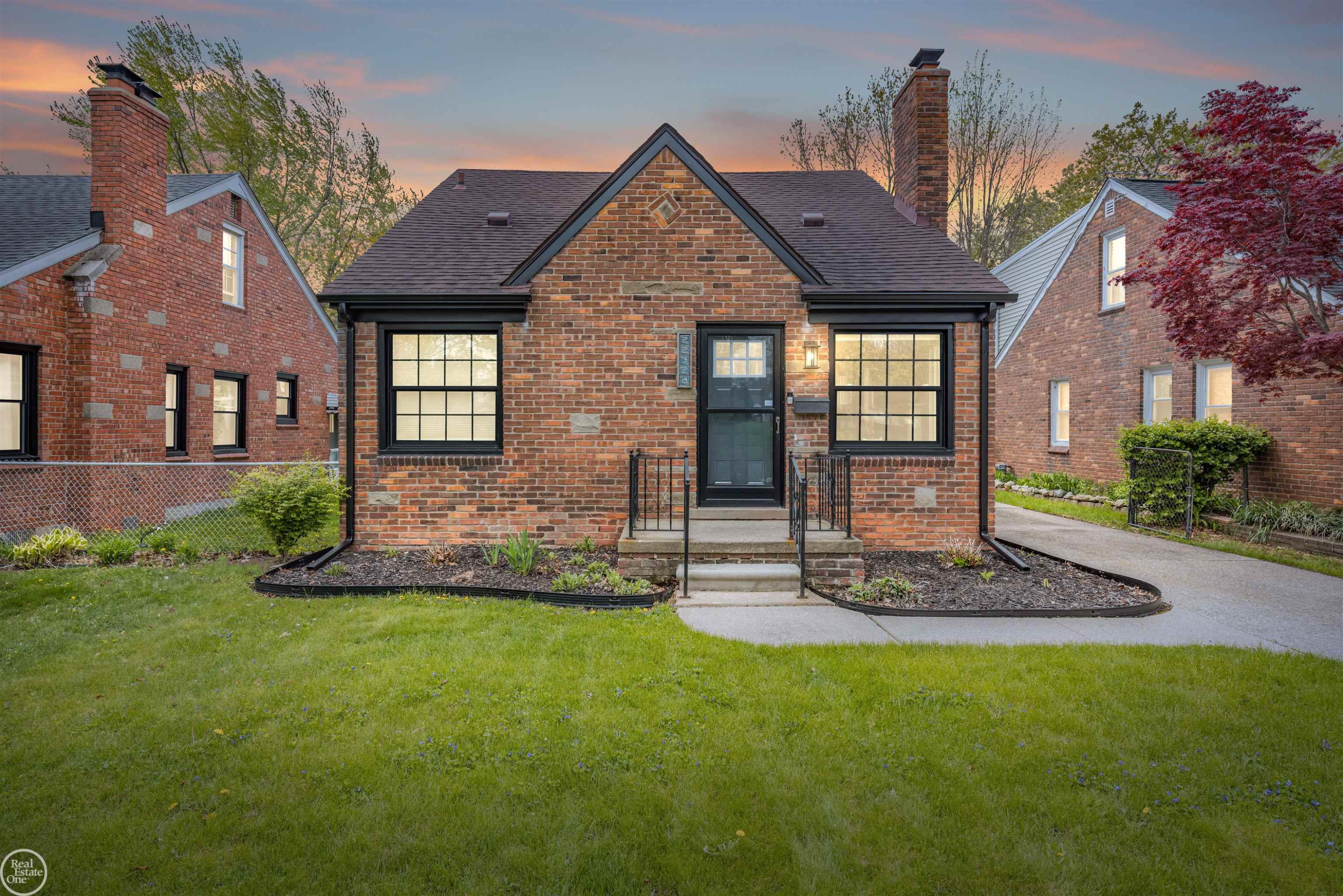 22328 TROMBLY Street, Saint Clair Shores, MI 48080 — Photo 45