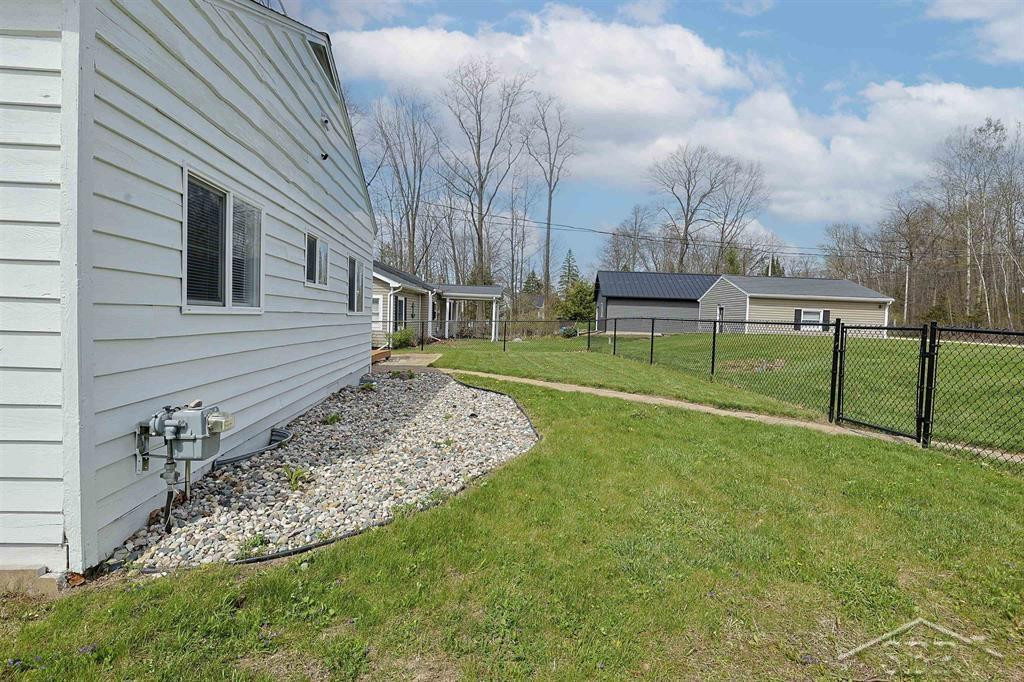 3588 Arapahoe Trail, Beaverton, MI 48612 — Photo 38