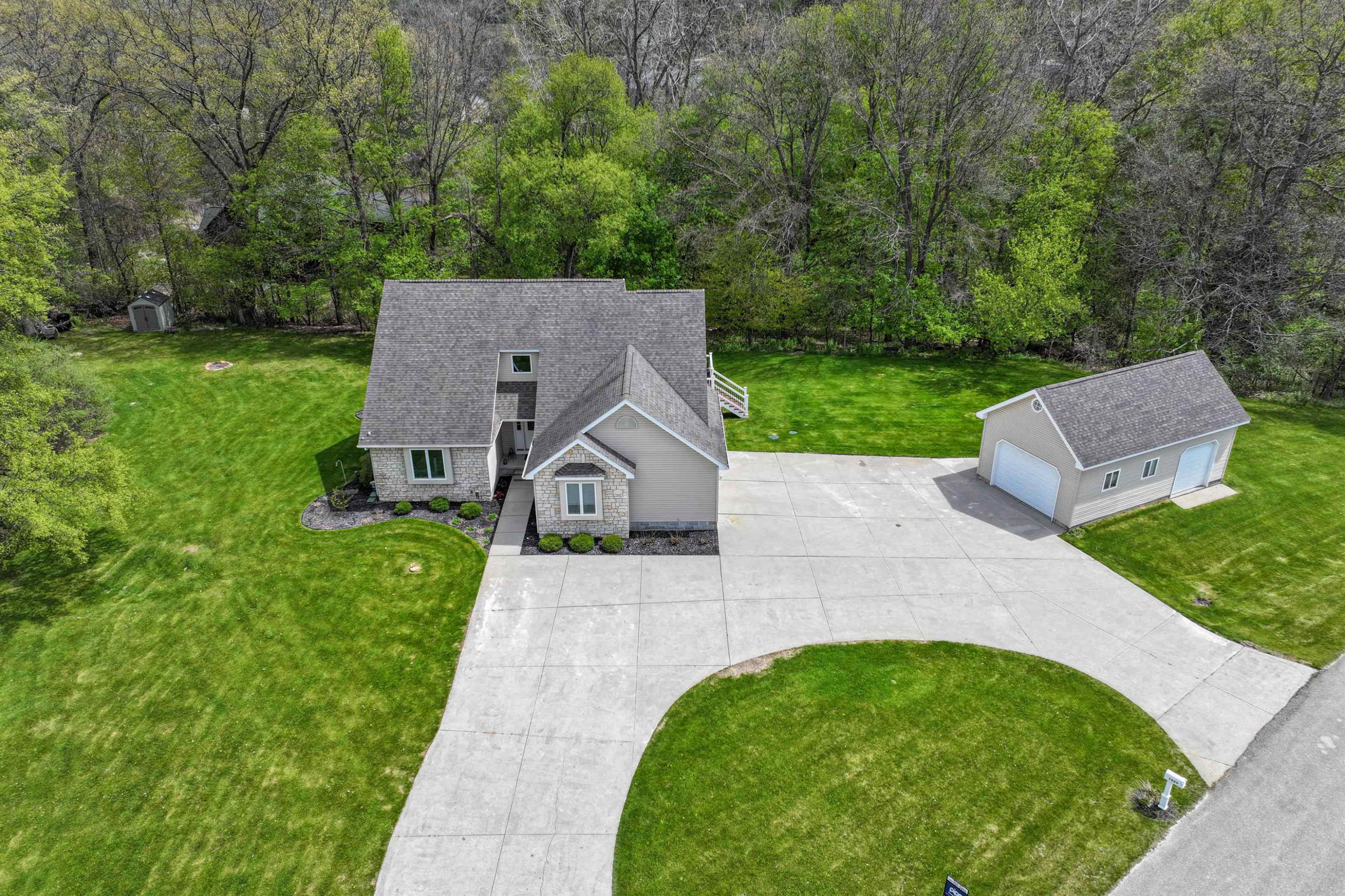 2889 Galway Bay Drive, Metamora, MI 48455 — Photo 2