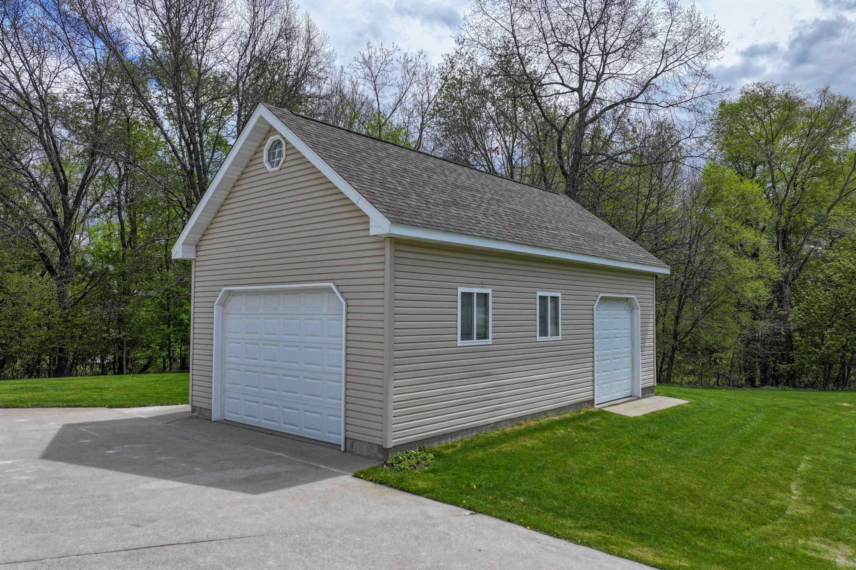 2889 Galway Bay Drive, Metamora, MI 48455 — Photo 8
