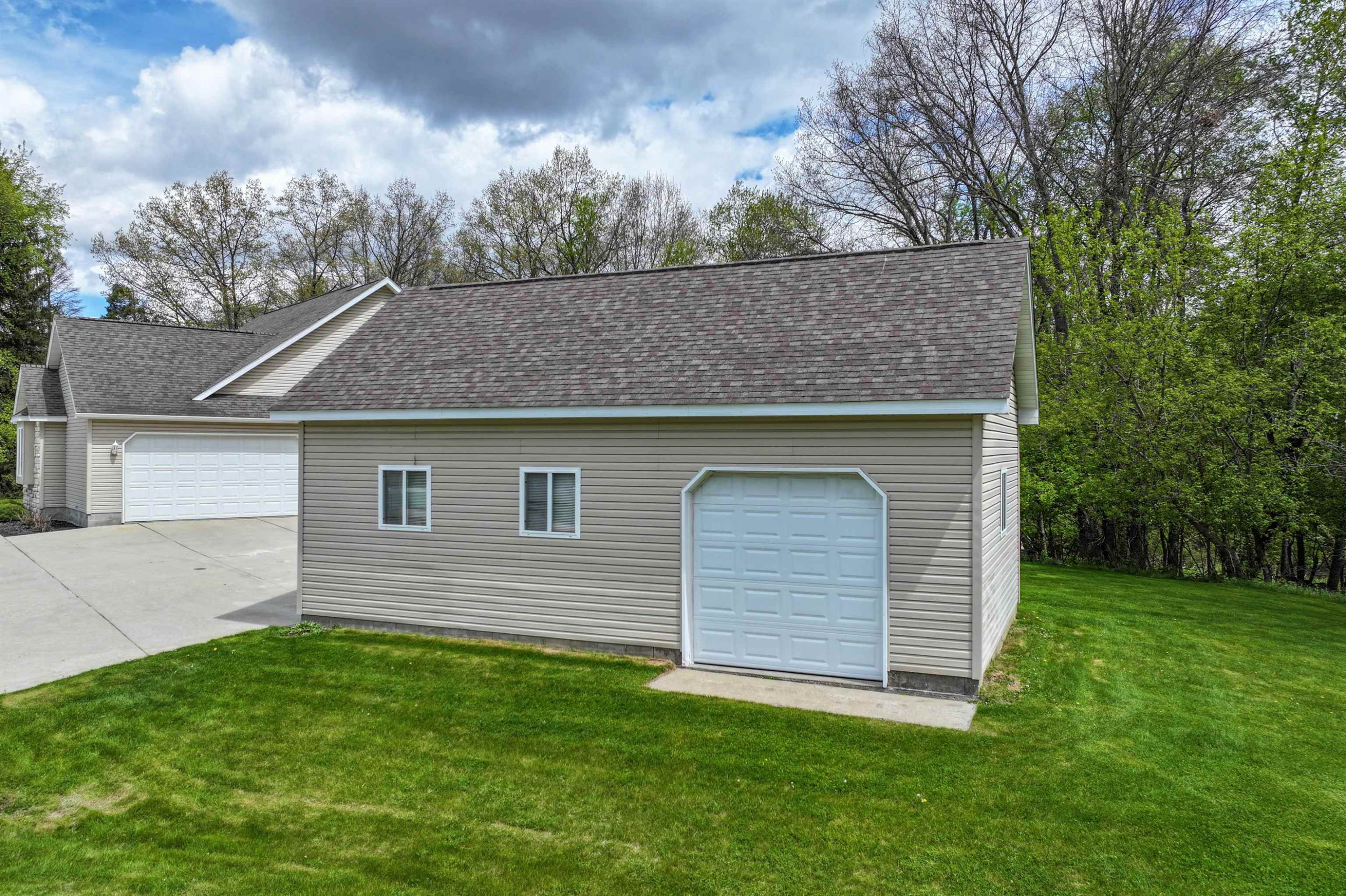 2889 Galway Bay Drive, Metamora, MI 48455 — Photo 9