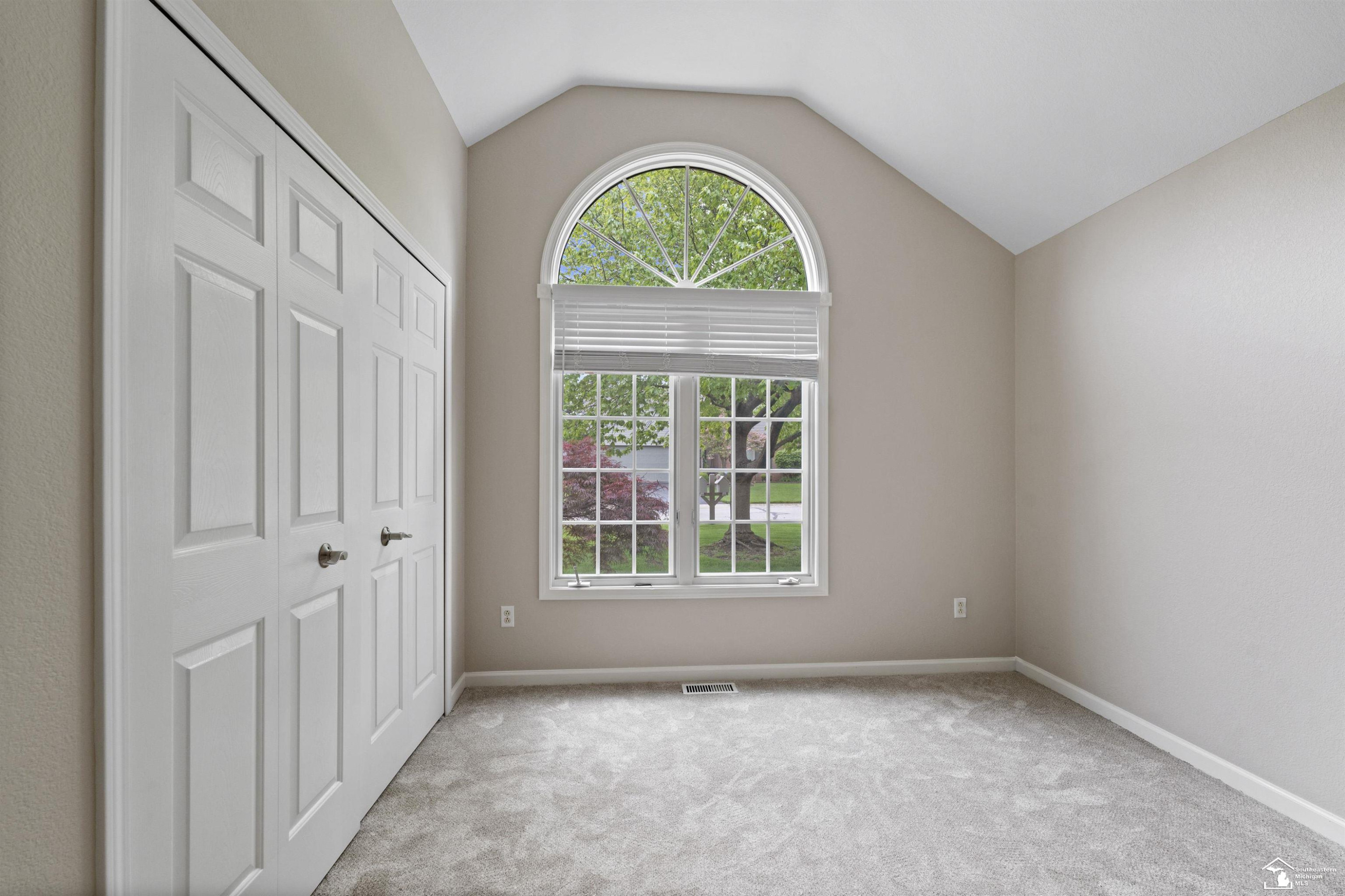 6647 Greenbriar Lane, Temperance, MI 48182 — Photo 8