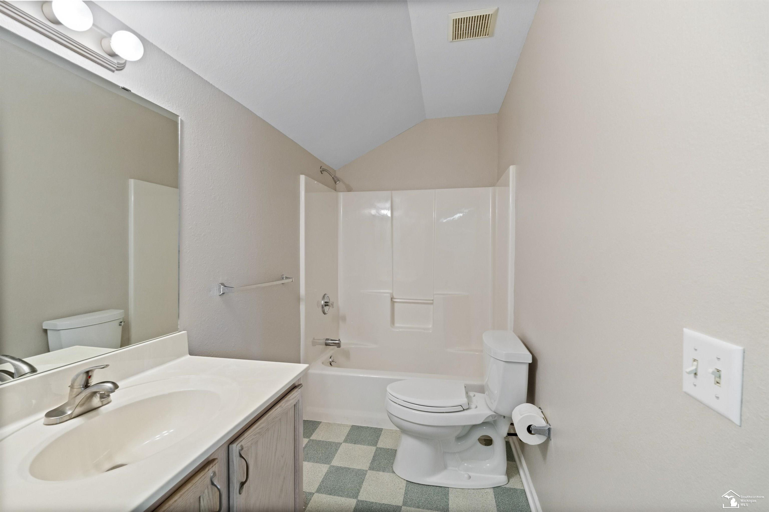 6647 Greenbriar Lane, Temperance, MI 48182 — Photo 28