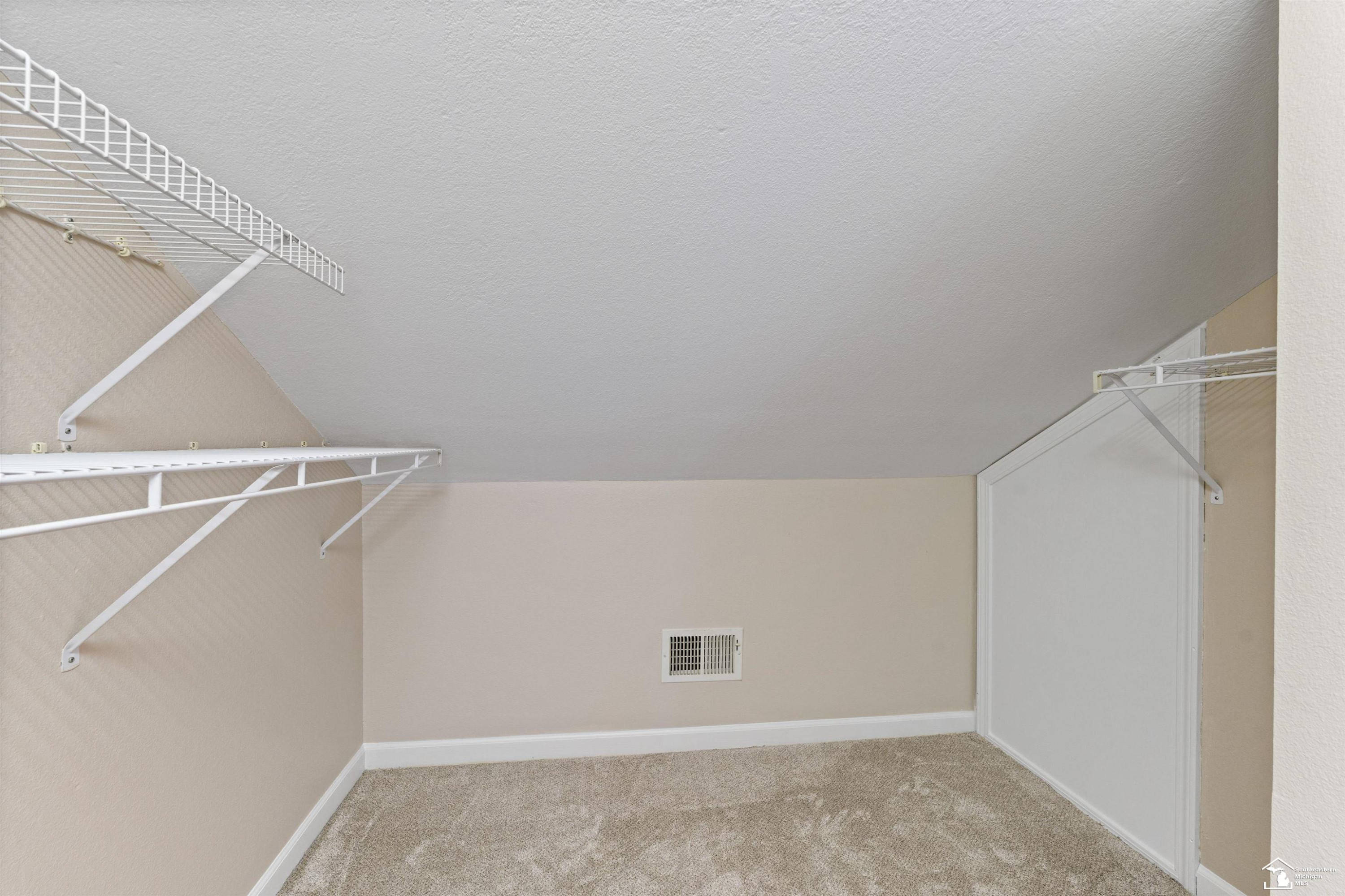 6647 Greenbriar Lane, Temperance, MI 48182 — Photo 31