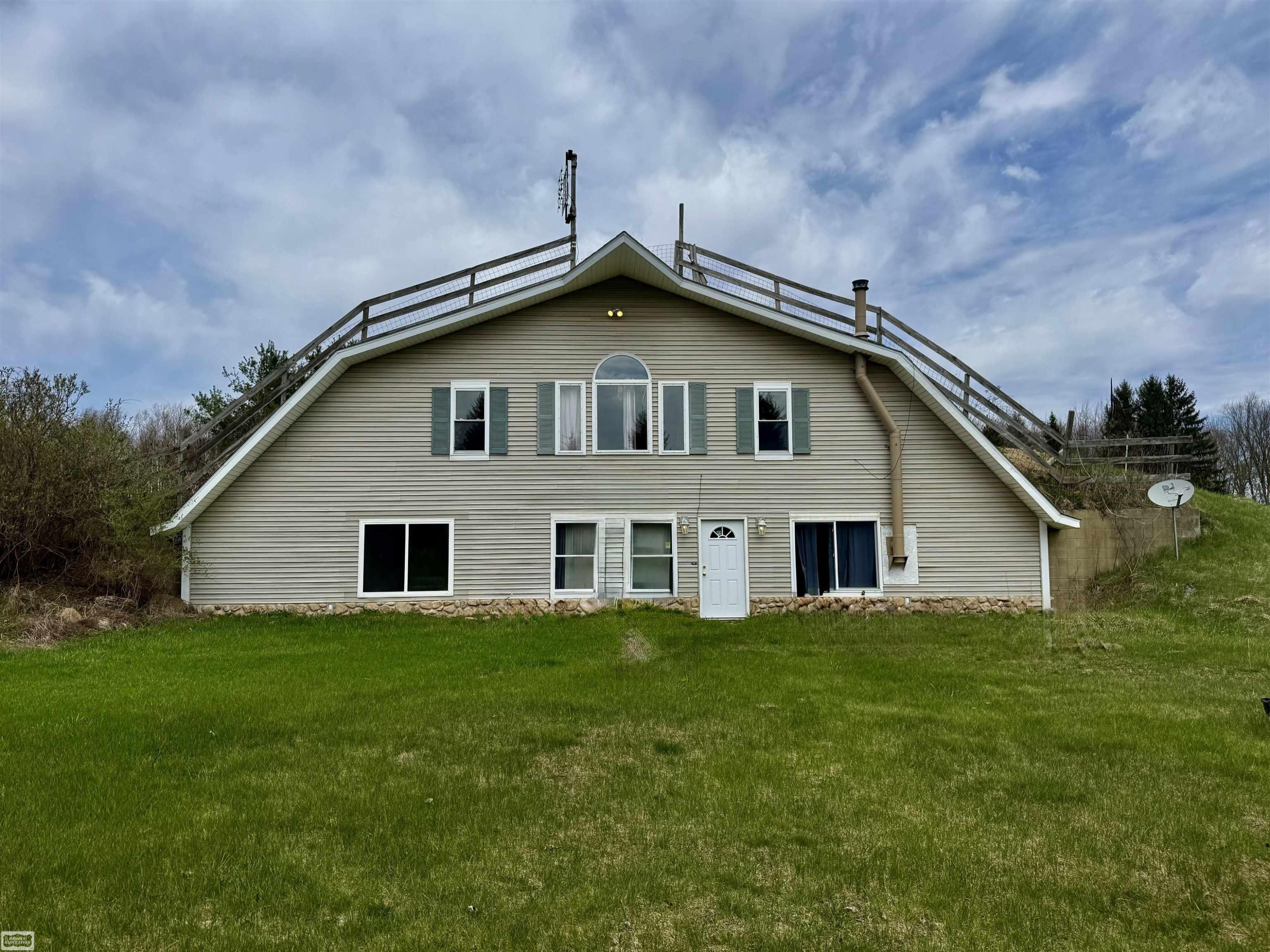 7285 Mayville Rd Road, Marlette, MI 48453