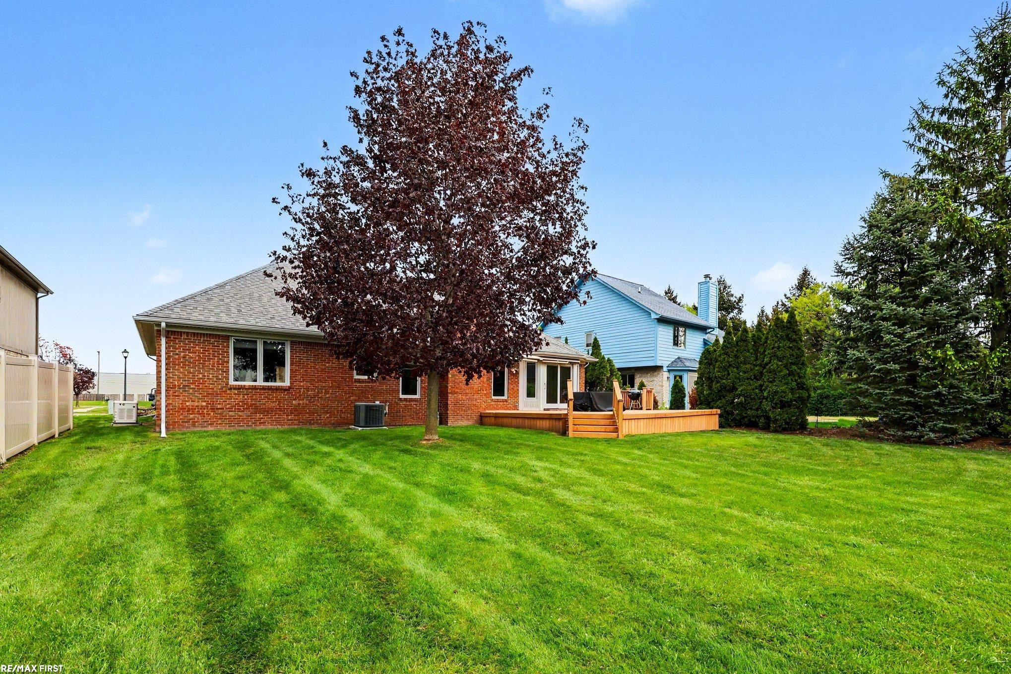 15916 French Creek Drive, Fraser, MI 48026 — Photo 28