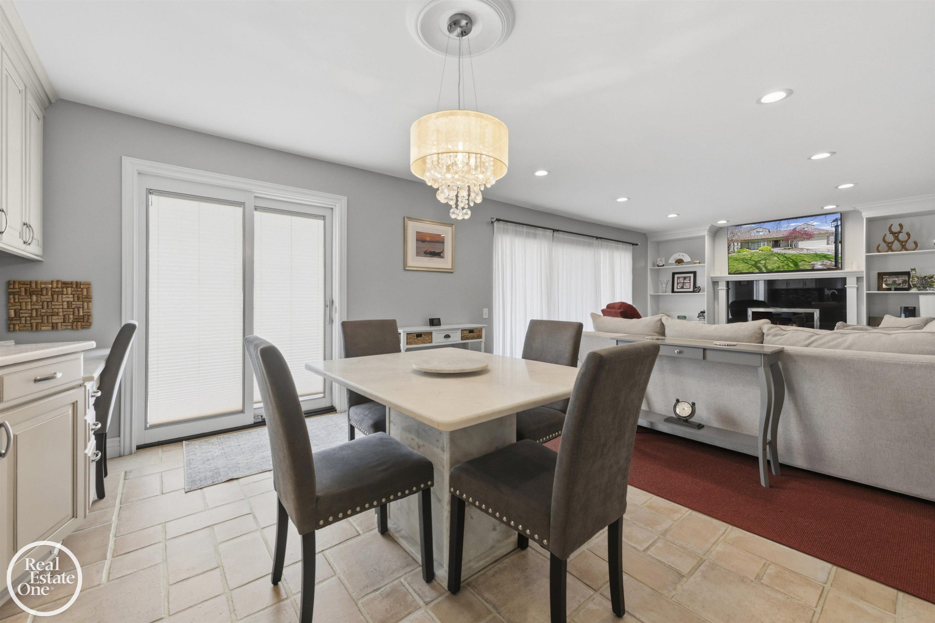 812 Moorland Drive, Grosse Pointe Woods, MI 48236 — Photo 3