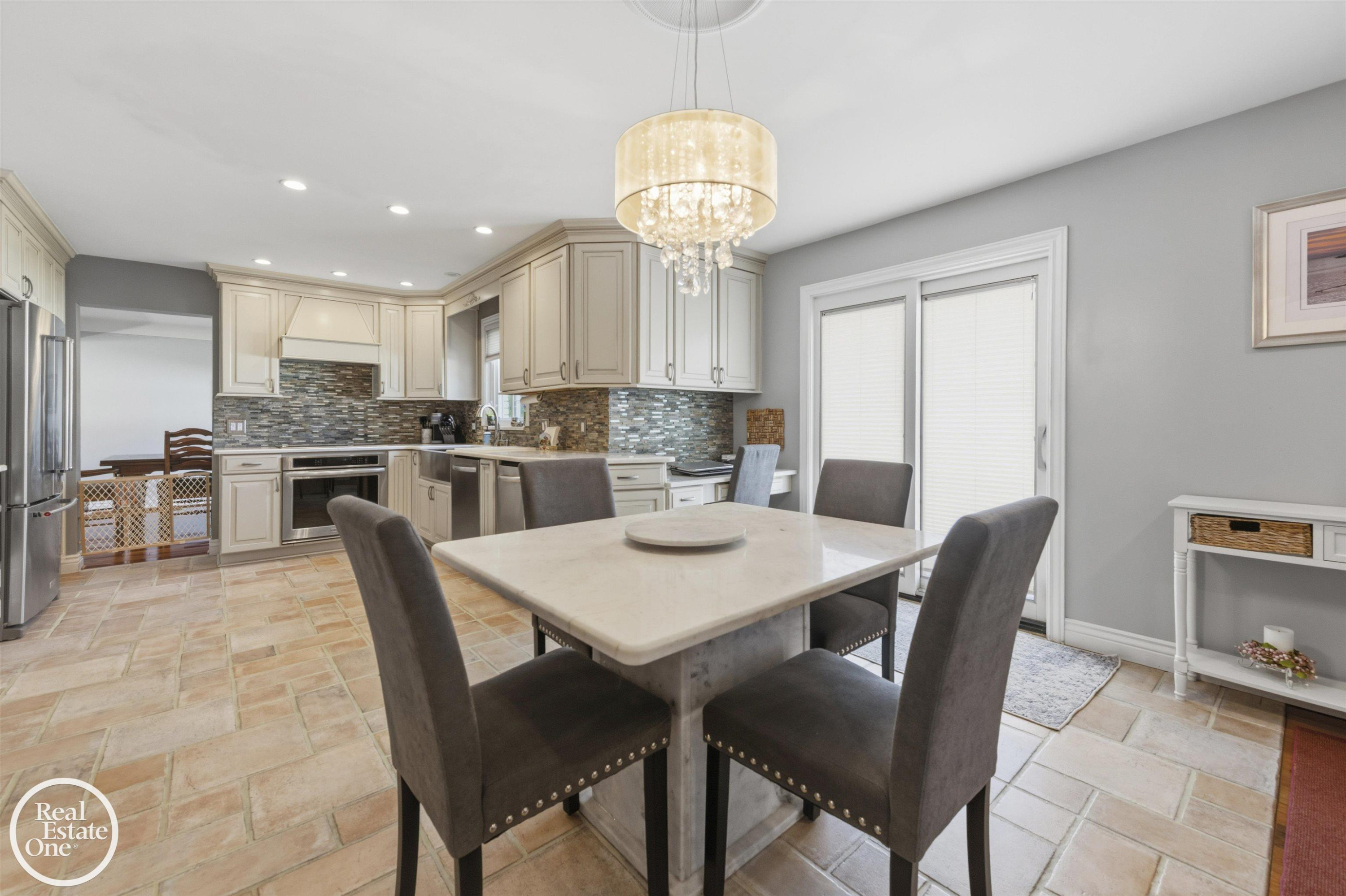 812 Moorland Drive, Grosse Pointe Woods, MI 48236 — Photo 12