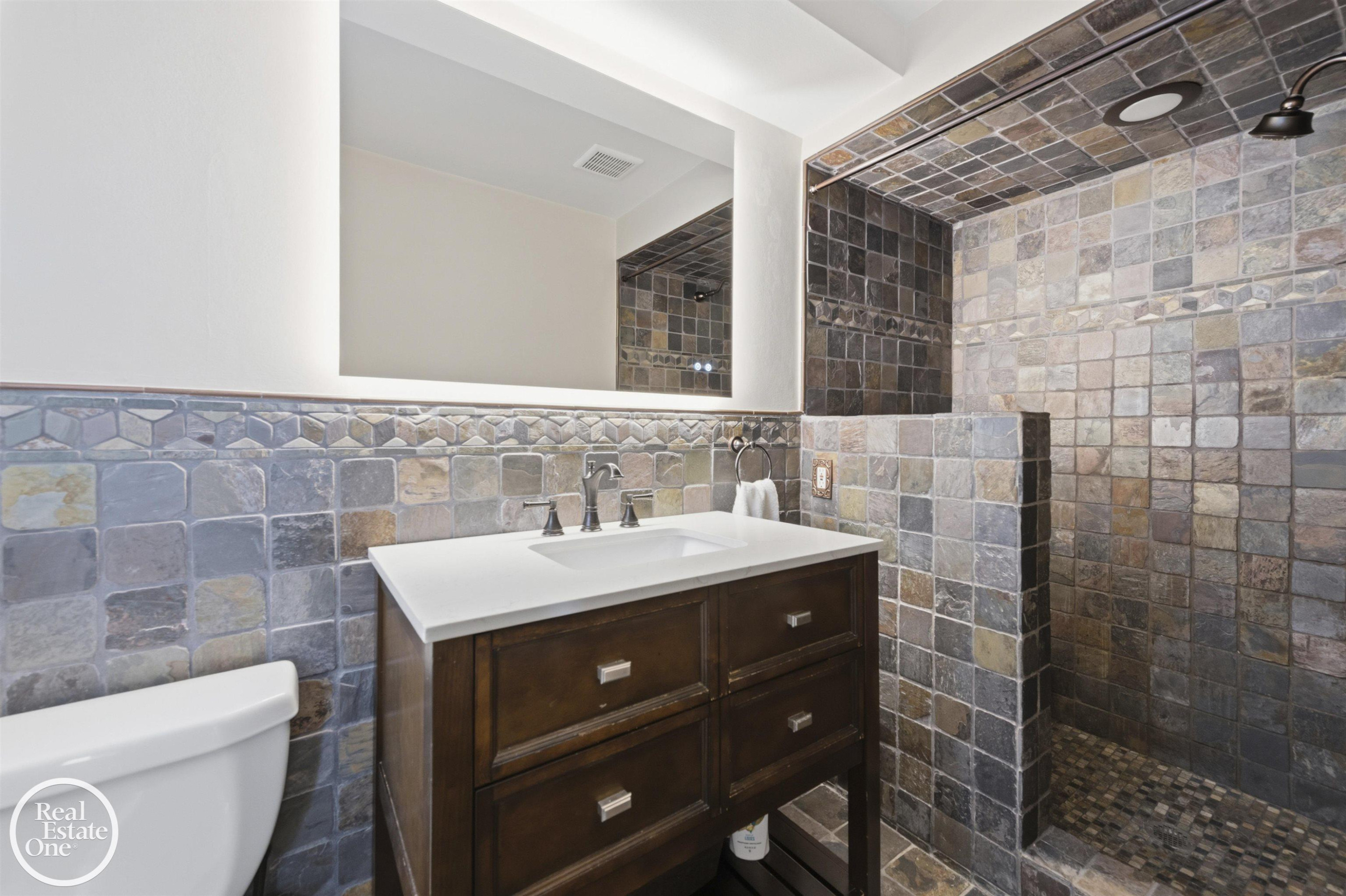 812 Moorland Drive, Grosse Pointe Woods, MI 48236 — Photo 19