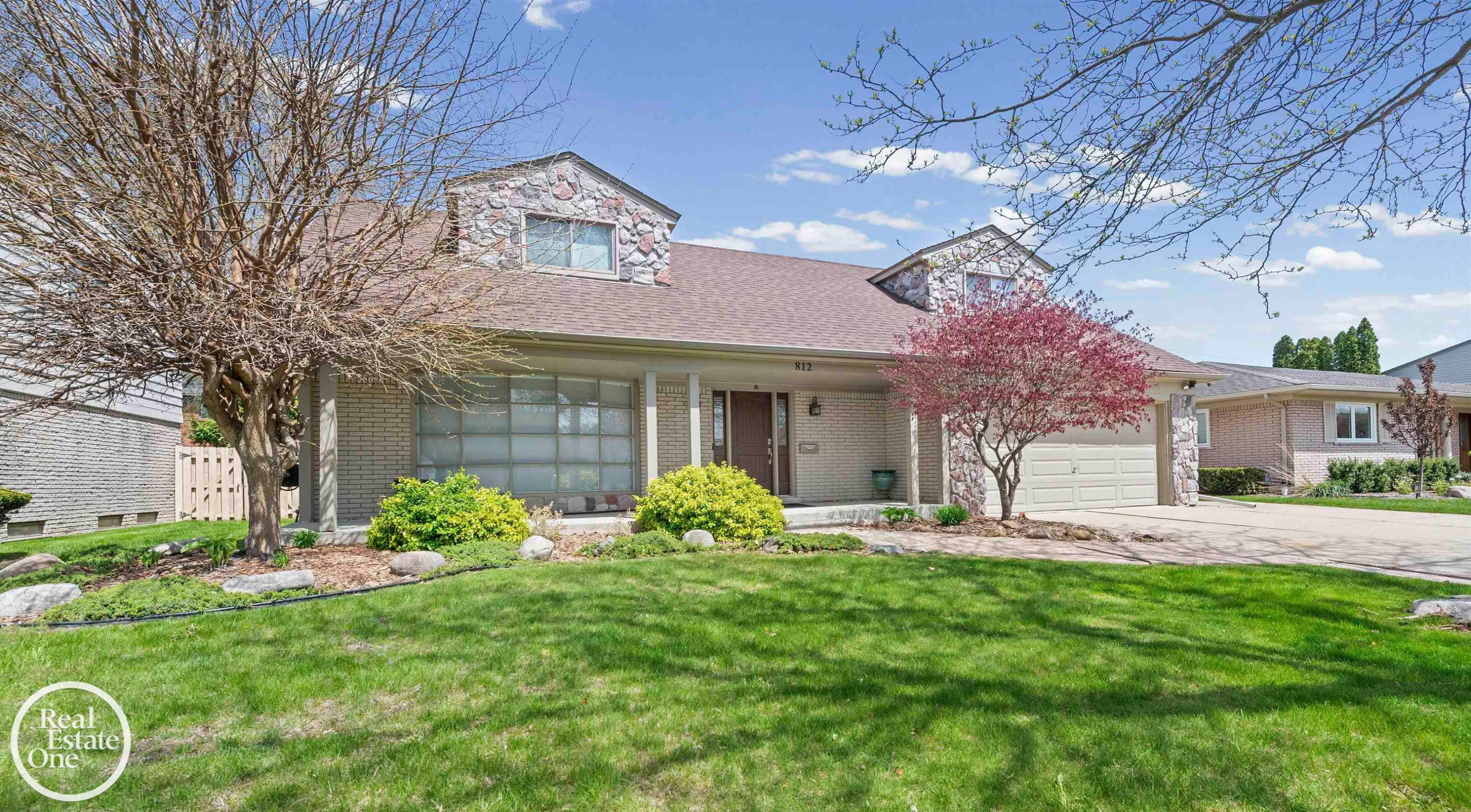 812 Moorland Drive, Grosse Pointe Woods, MI 48236 — Photo 33