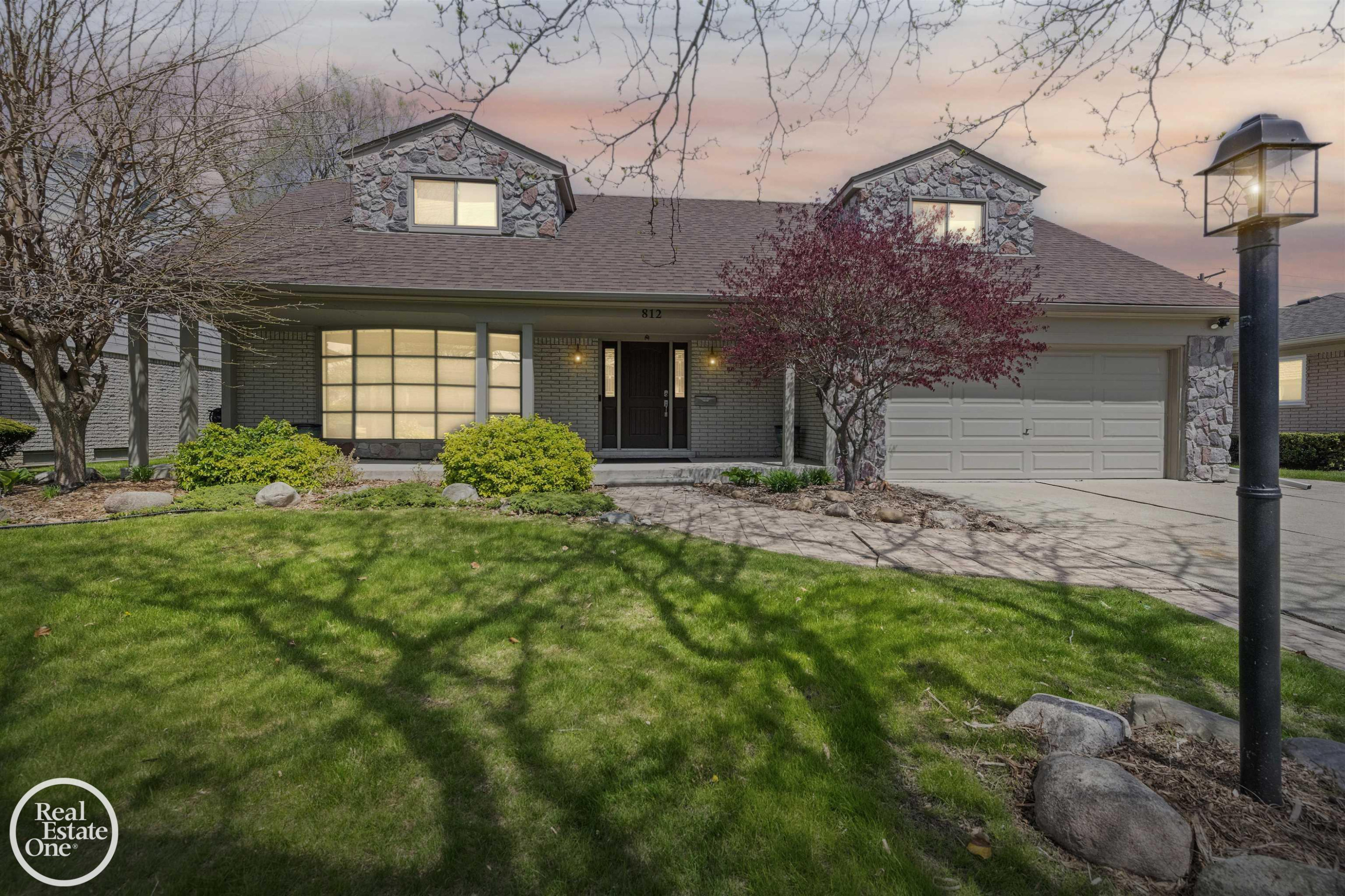 812 Moorland Drive, Grosse Pointe Woods, MI 48236 — Photo 35