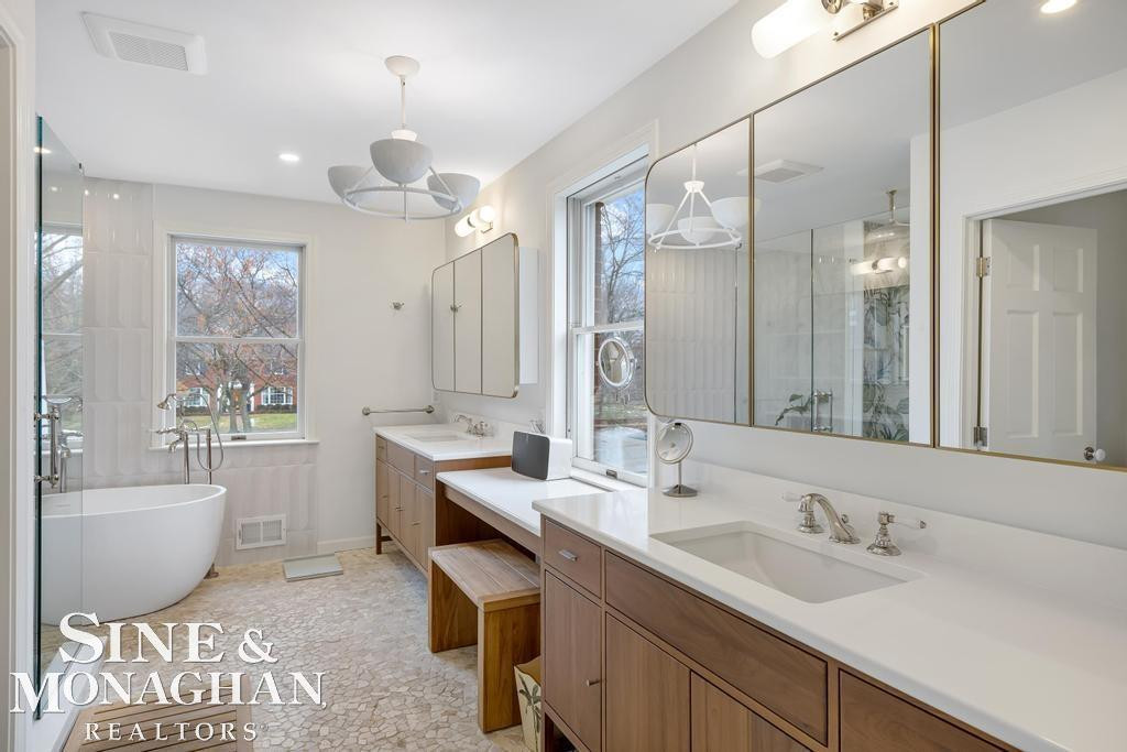565 Lochmoor Boulevard, Grosse Pointe Woods, MI 48236 — Photo 47