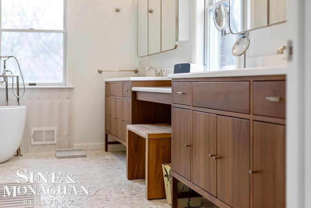 565 Lochmoor Boulevard, Grosse Pointe Woods, MI 48236 — Photo 48