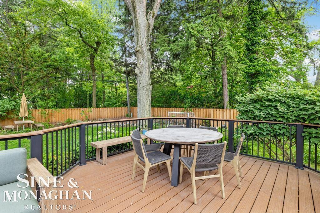 565 Lochmoor Boulevard, Grosse Pointe Woods, MI 48236 — Photo 74