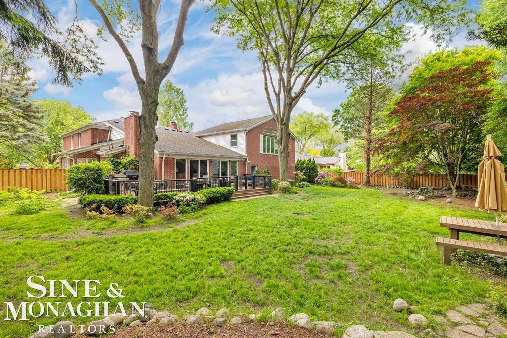 565 Lochmoor Boulevard, Grosse Pointe Woods, MI 48236 — Photo 78
