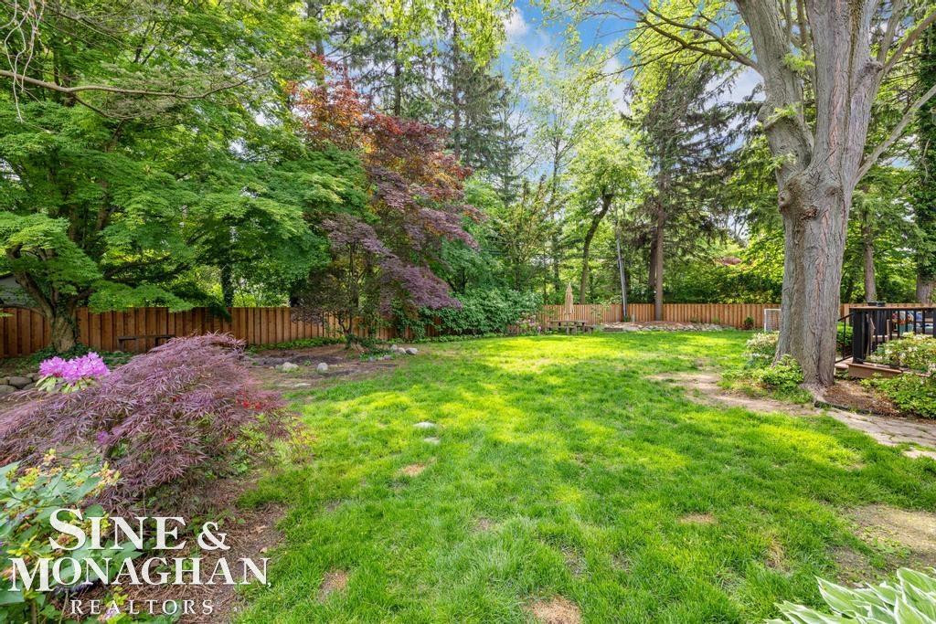 565 Lochmoor Boulevard, Grosse Pointe Woods, MI 48236 — Photo 81
