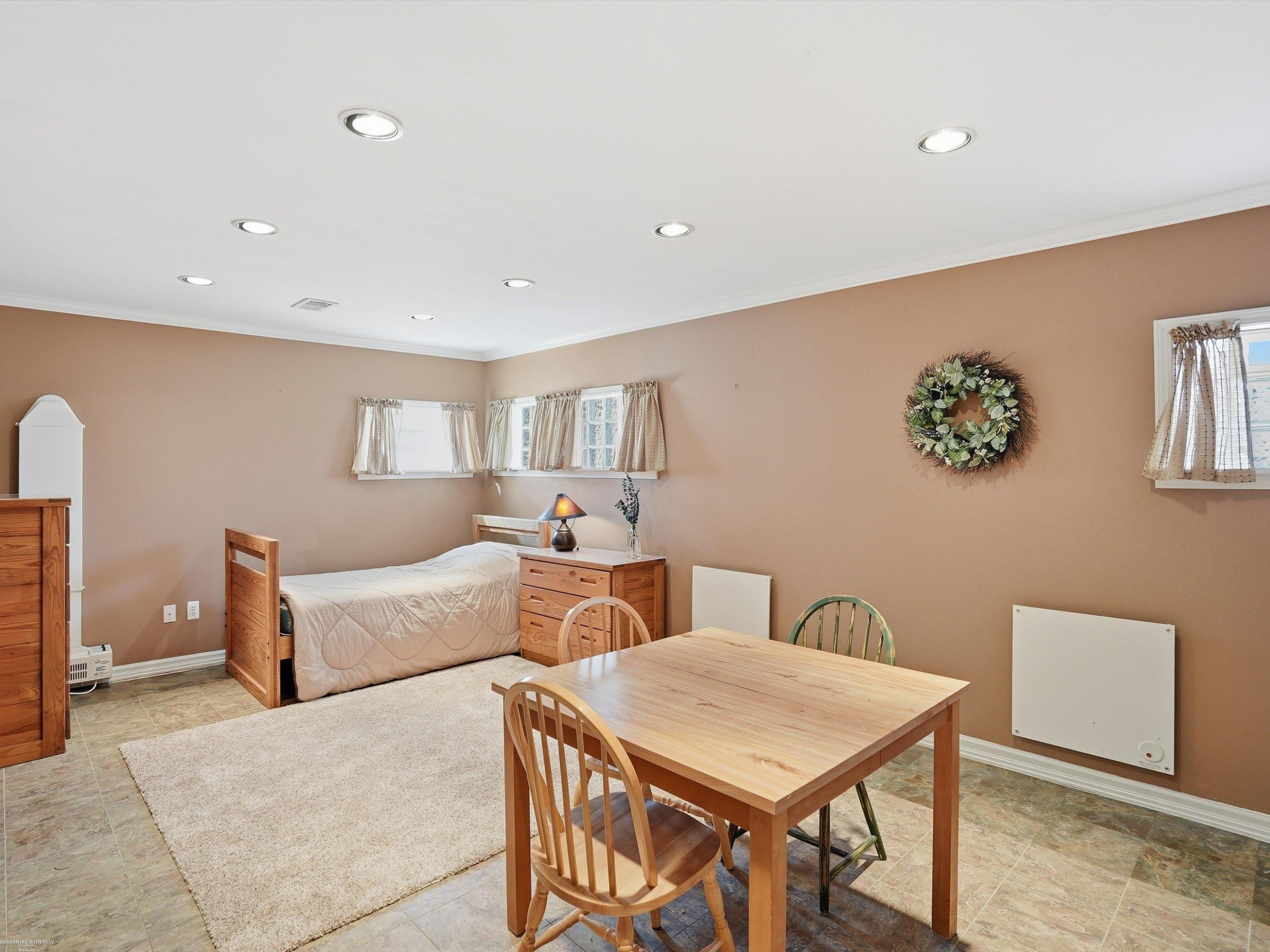 22445 Lange Street, Saint Clair Shores, MI 48080 — Photo 26