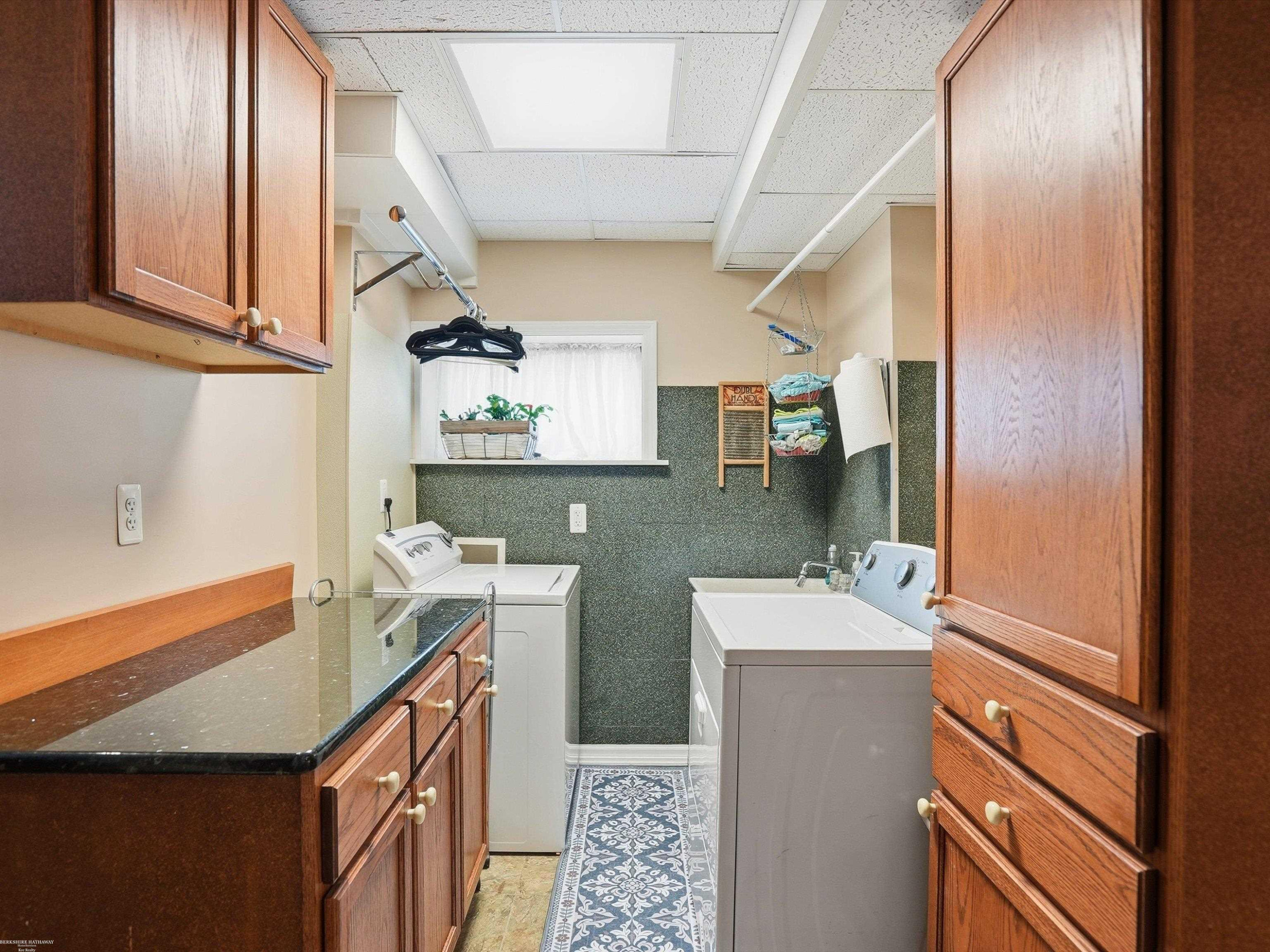 22445 Lange Street, Saint Clair Shores, MI 48080 — Photo 29