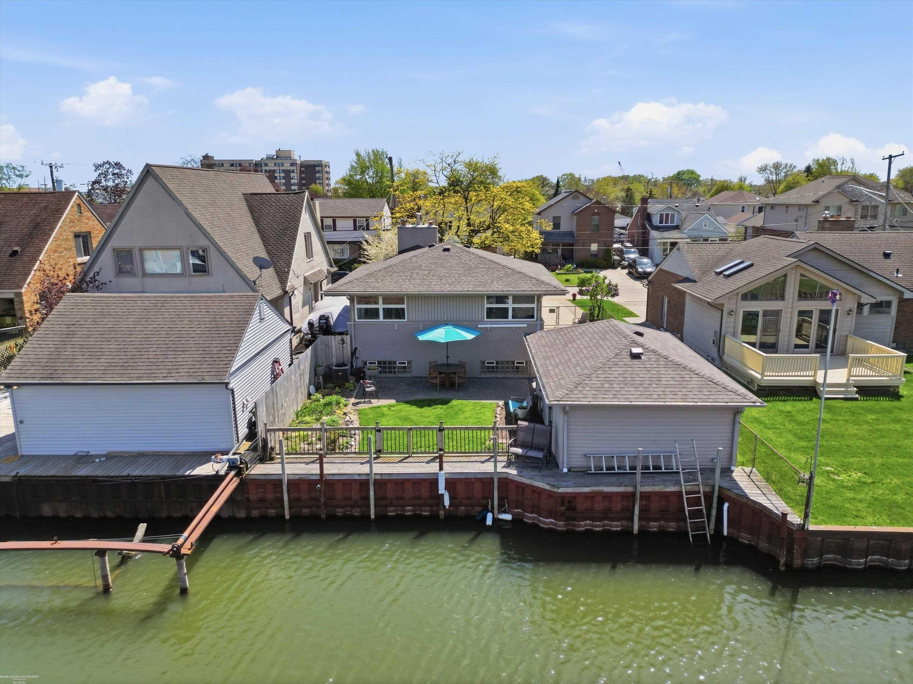 22445 Lange Street, Saint Clair Shores, MI 48080 — Photo 39