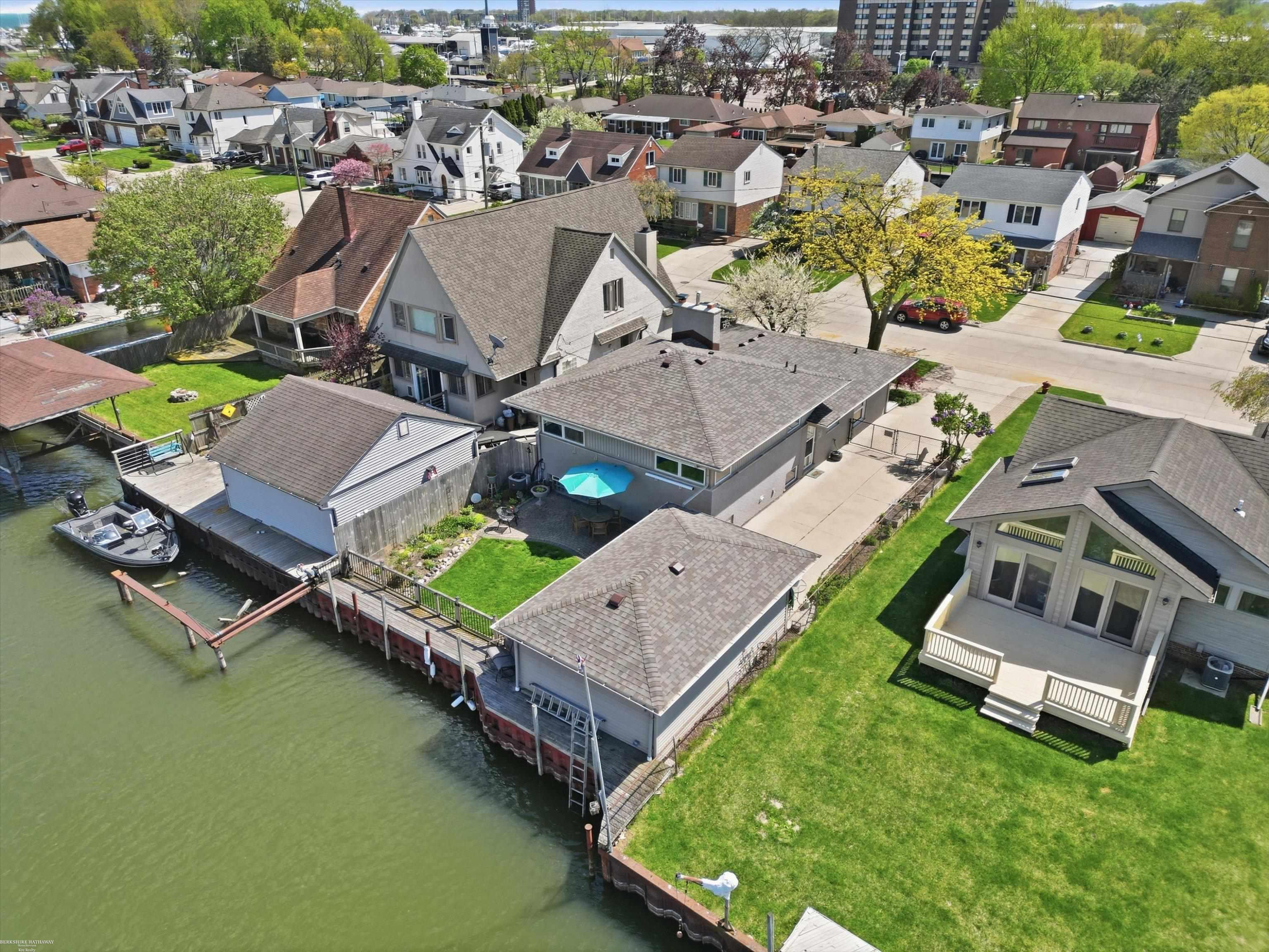 22445 Lange Street, Saint Clair Shores, MI 48080 — Photo 40