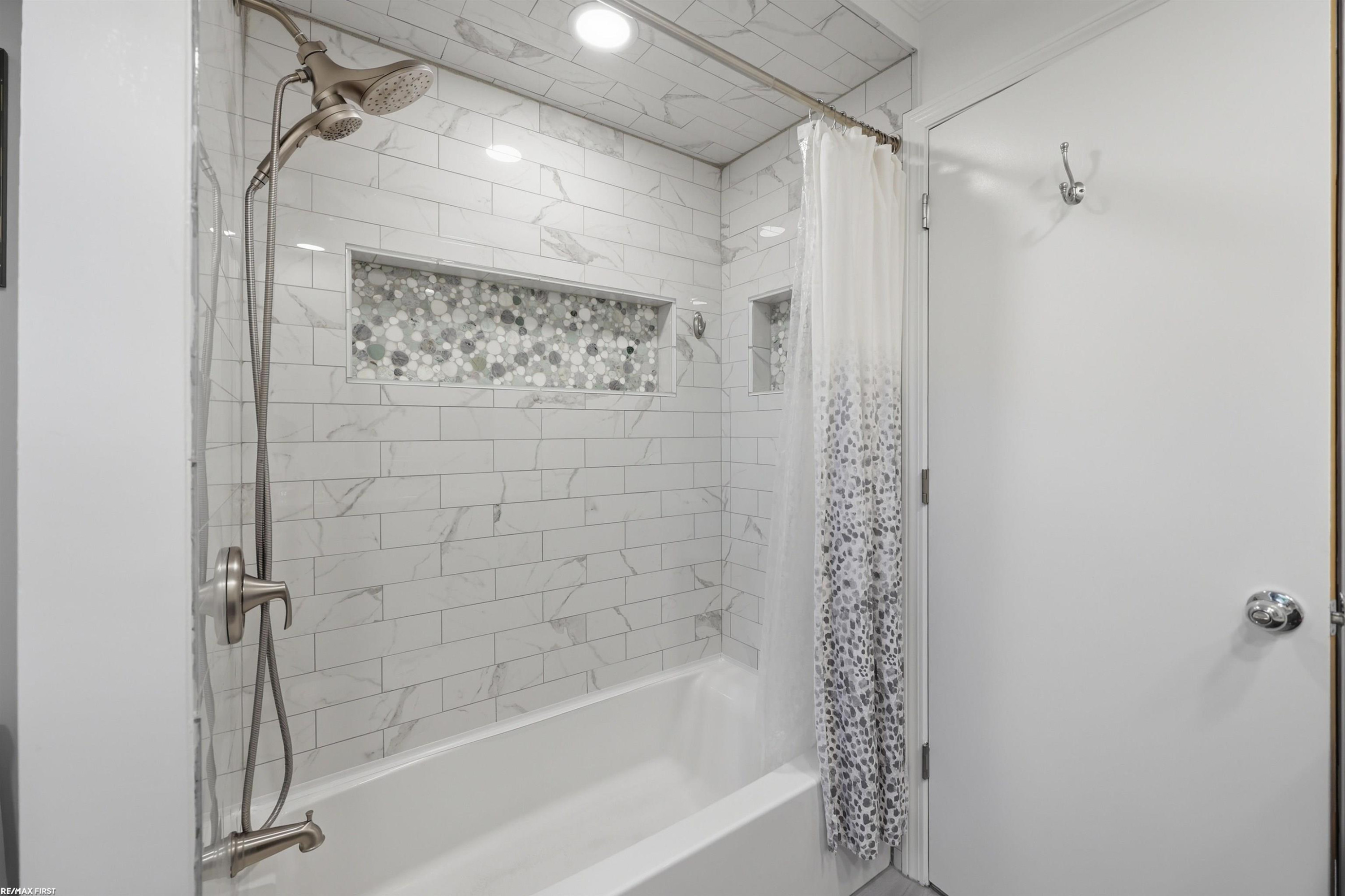 47651 Chrys Road, Macomb, MI 48044 — Photo 25