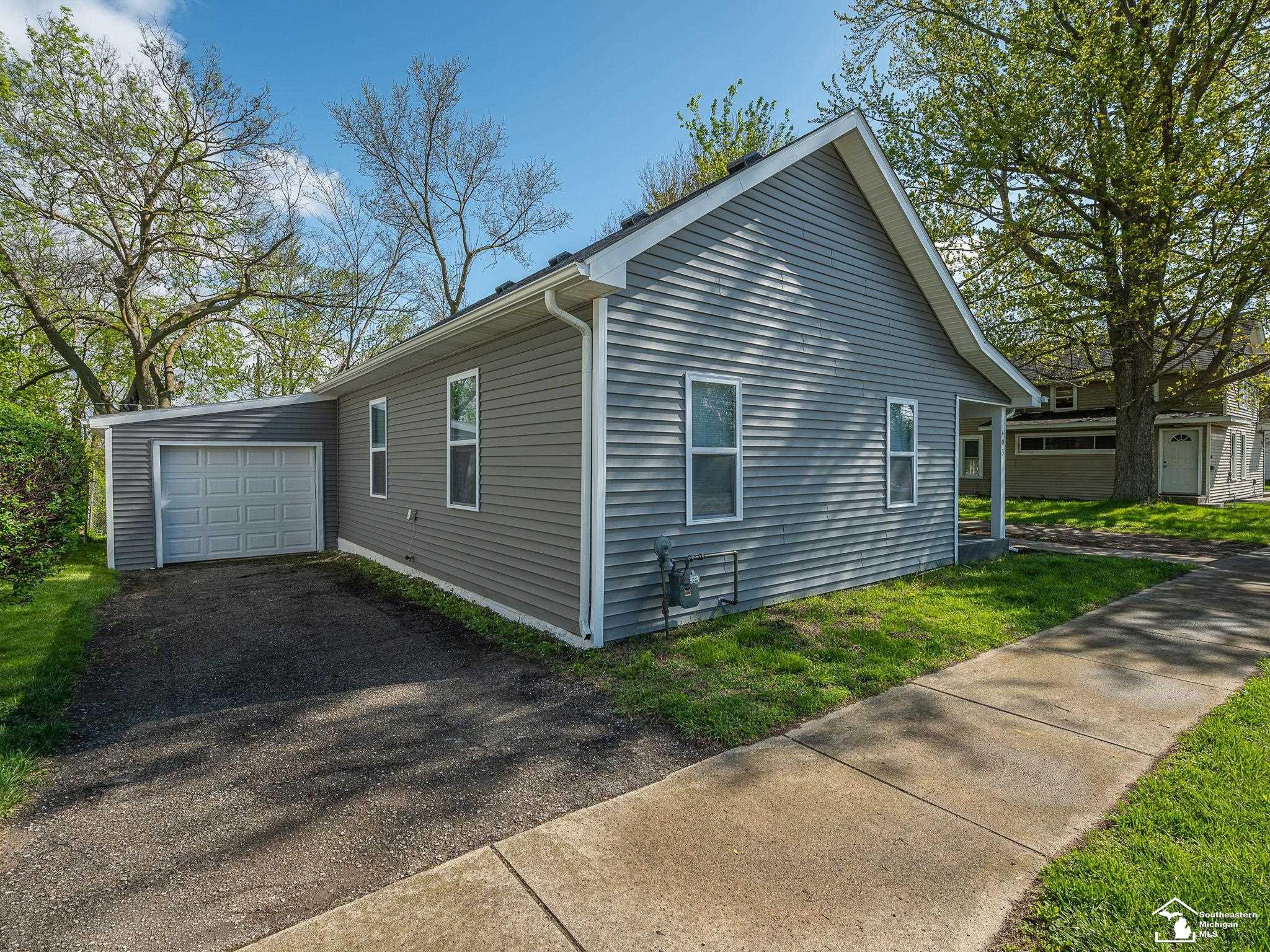 403 E Monroe Street, Dundee, MI 48131 — Photo 3