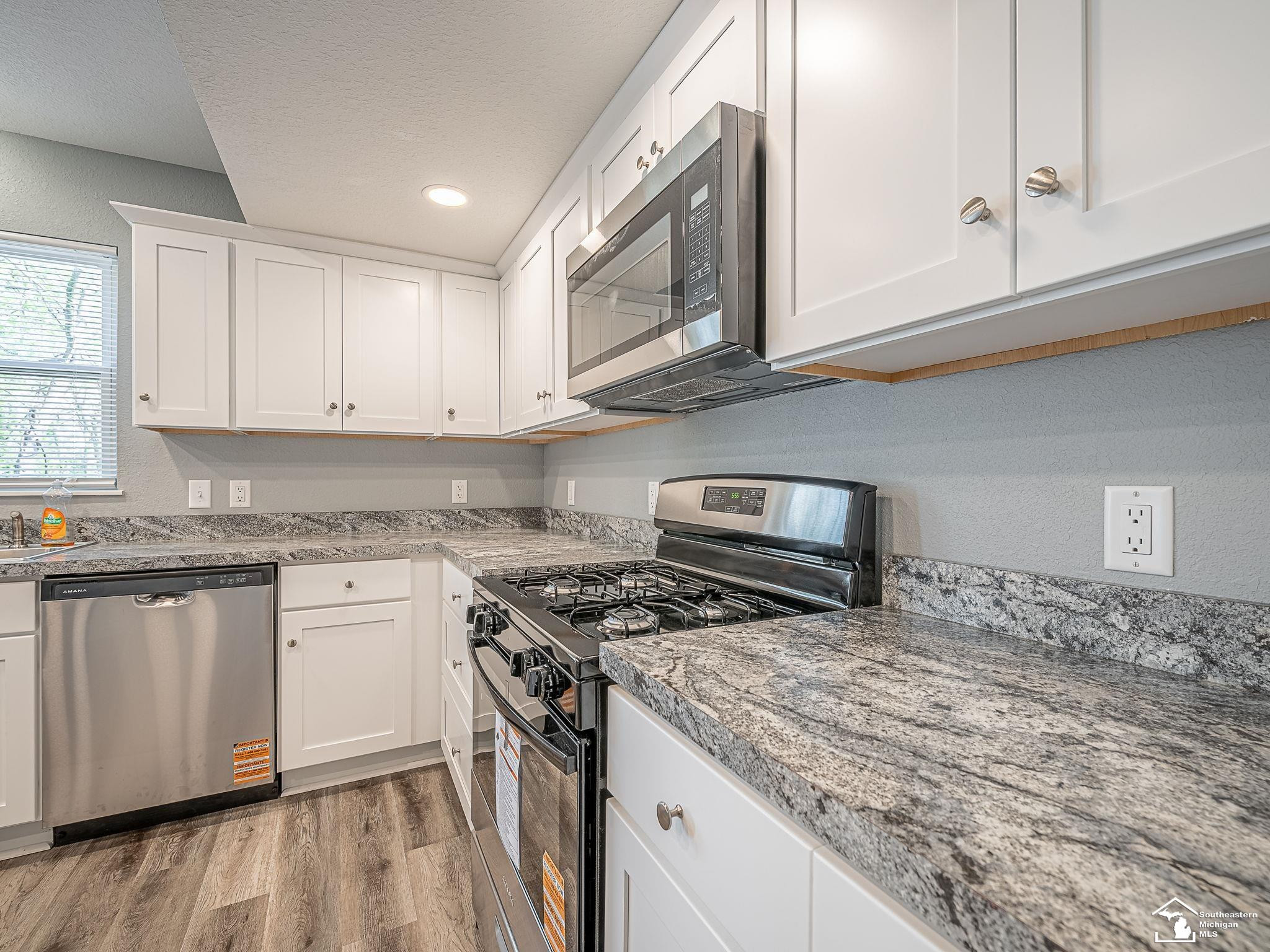 403 E Monroe Street, Dundee, MI 48131 — Photo 15