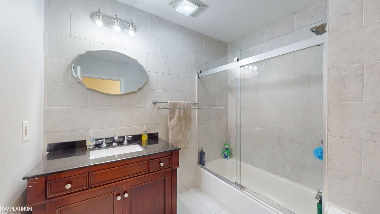 17914 Birmingham Street, Roseville, MI 48066 — Photo 15