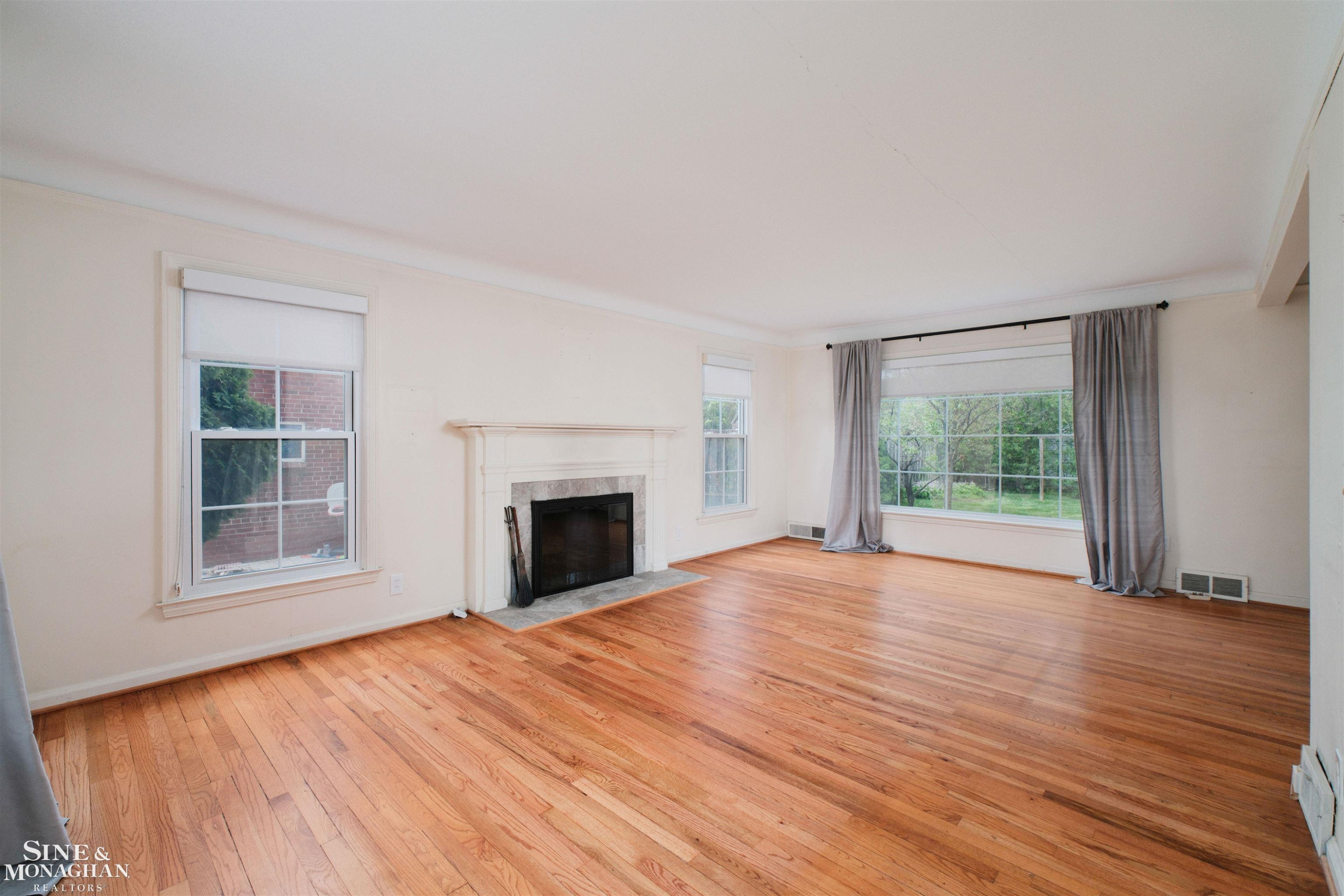 1726 Hawthorne Road, Grosse Pointe Woods, MI 48236 — Photo 6