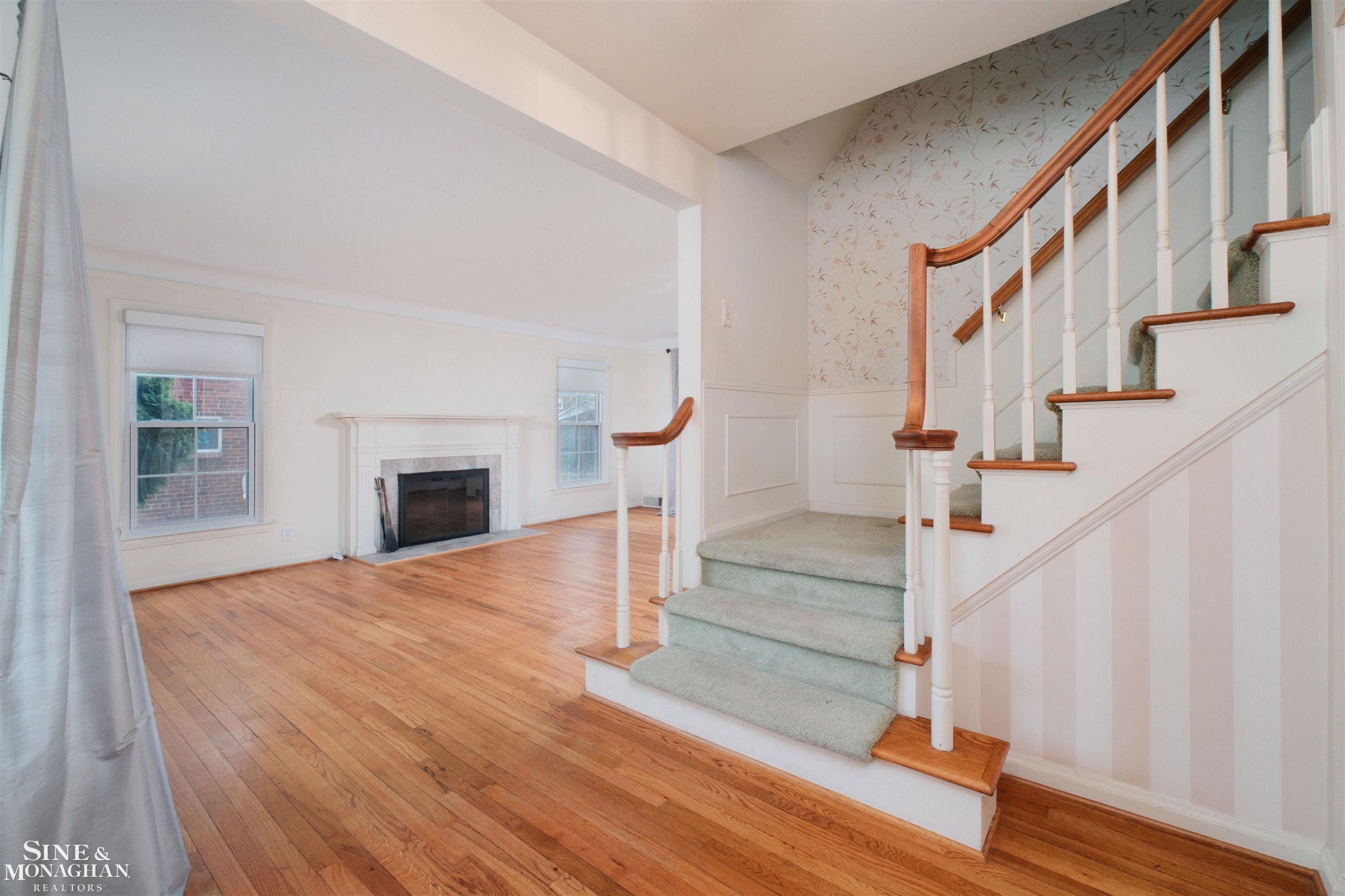 1726 Hawthorne Road, Grosse Pointe Woods, MI 48236 — Photo 8