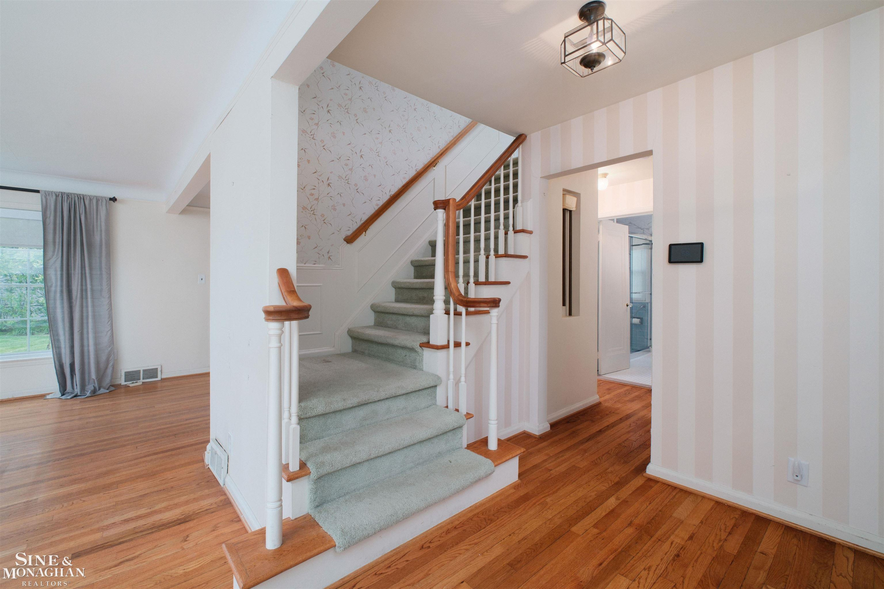 1726 Hawthorne Road, Grosse Pointe Woods, MI 48236 — Photo 9