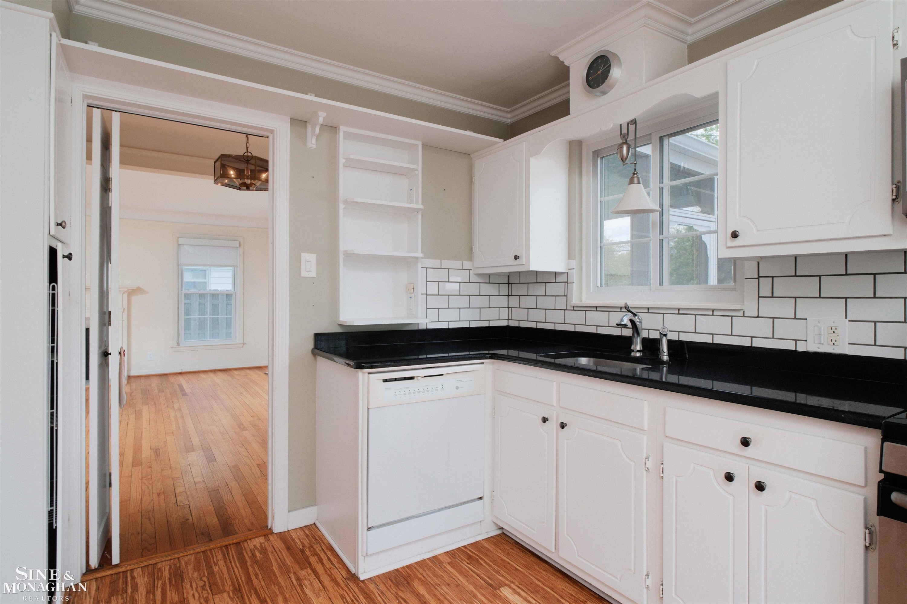 1726 Hawthorne Road, Grosse Pointe Woods, MI 48236 — Photo 11