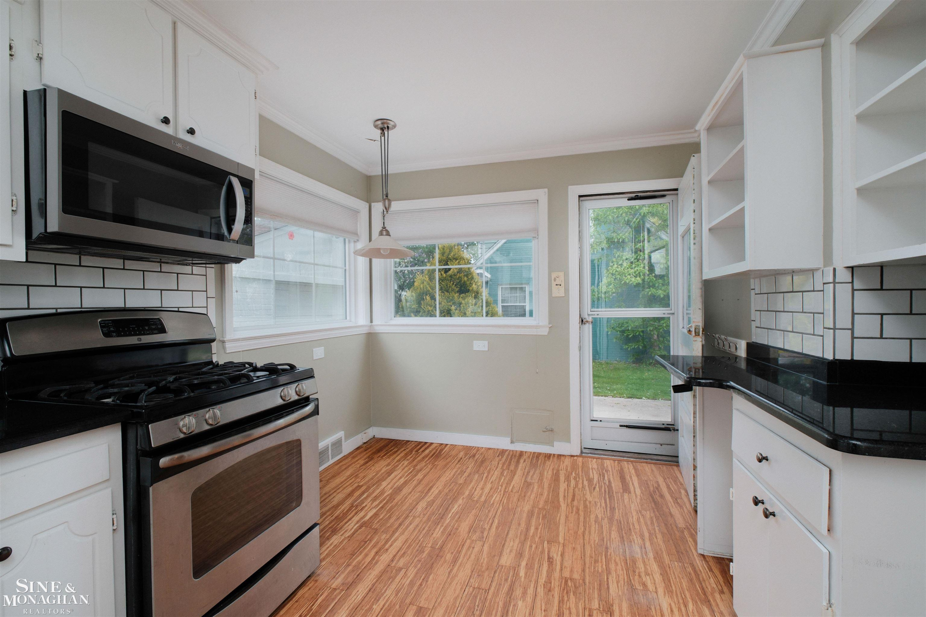 1726 Hawthorne Road, Grosse Pointe Woods, MI 48236 — Photo 13