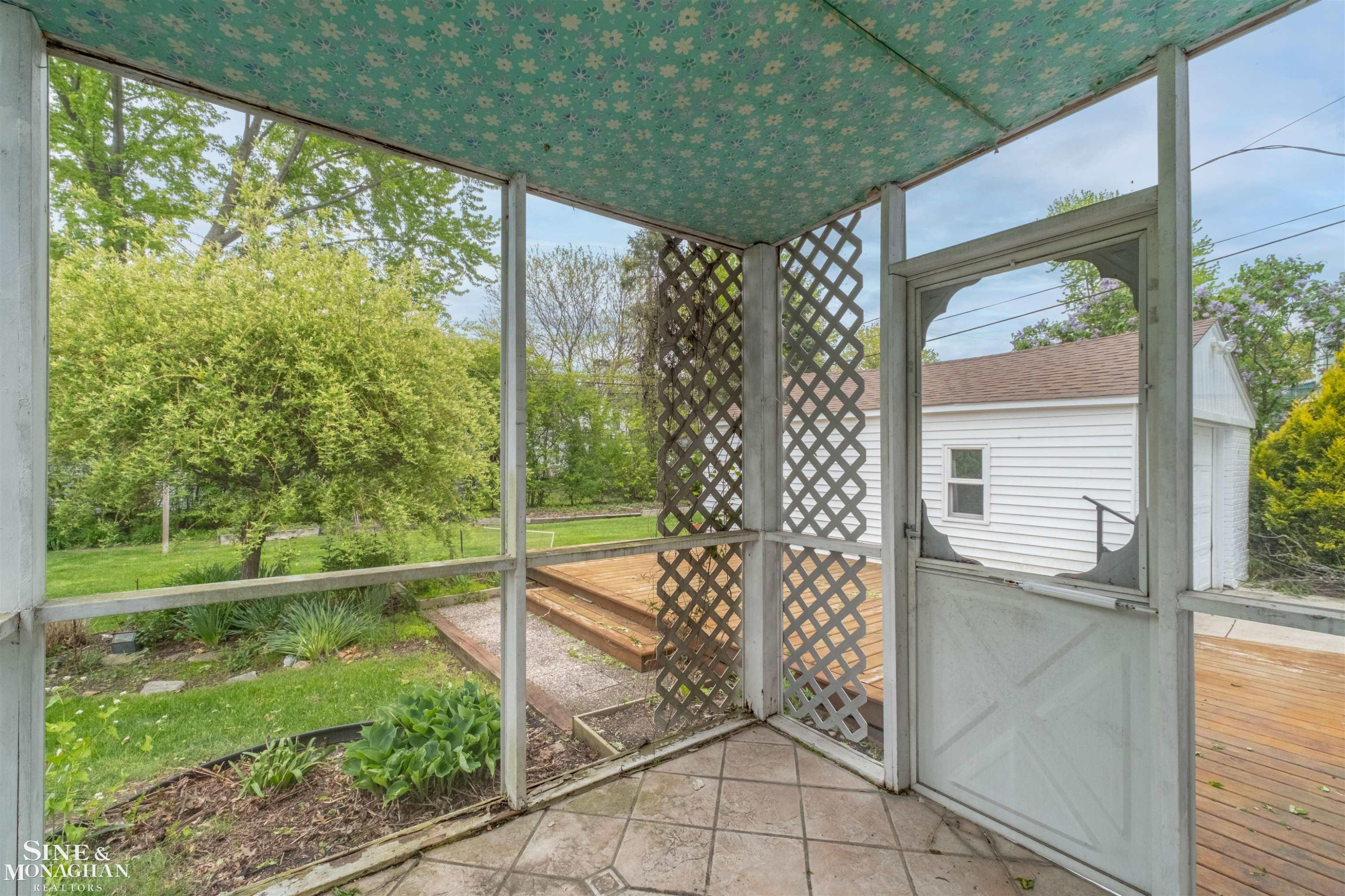 1726 Hawthorne Road, Grosse Pointe Woods, MI 48236 — Photo 32