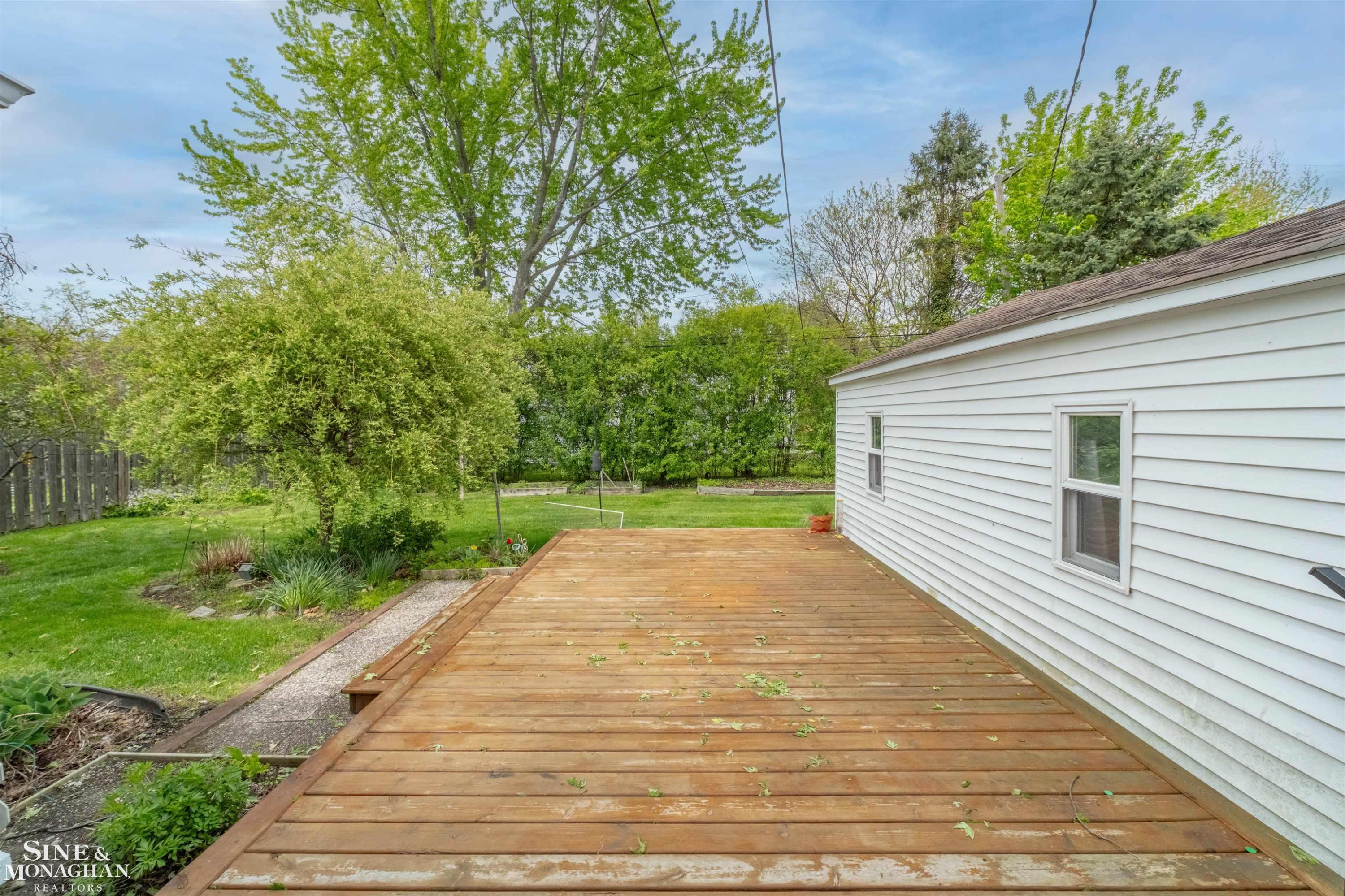 1726 Hawthorne Road, Grosse Pointe Woods, MI 48236 — Photo 34