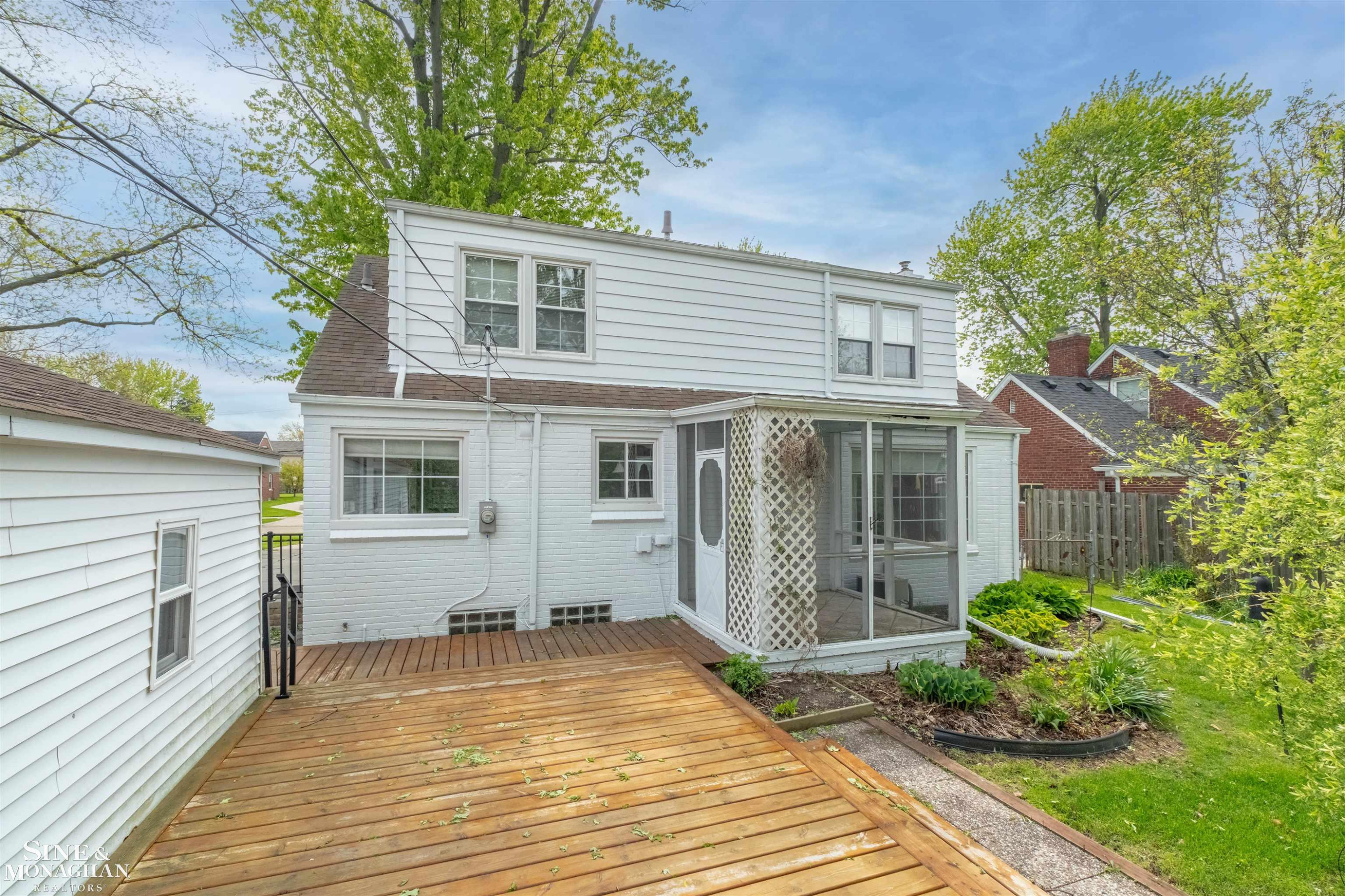 1726 Hawthorne Road, Grosse Pointe Woods, MI 48236 — Photo 35