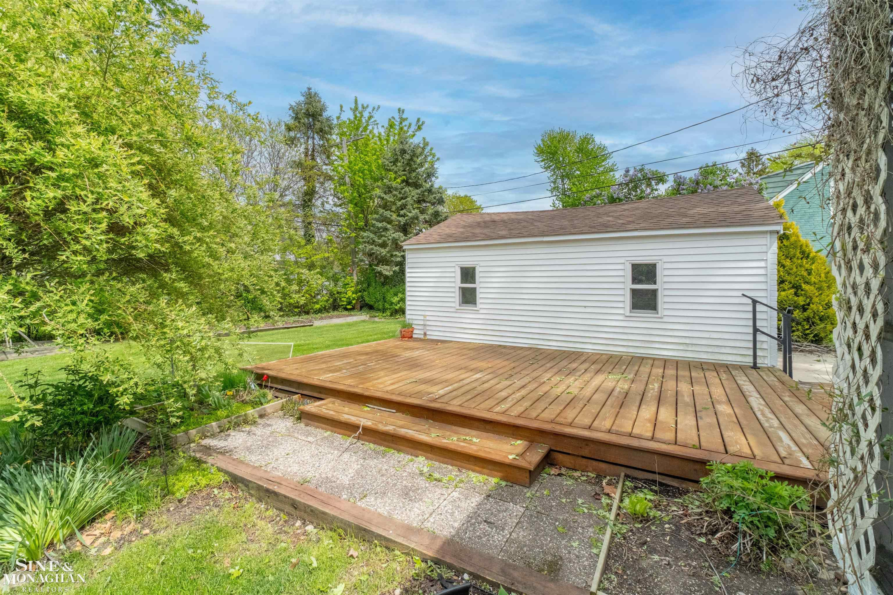 1726 Hawthorne Road, Grosse Pointe Woods, MI 48236 — Photo 36