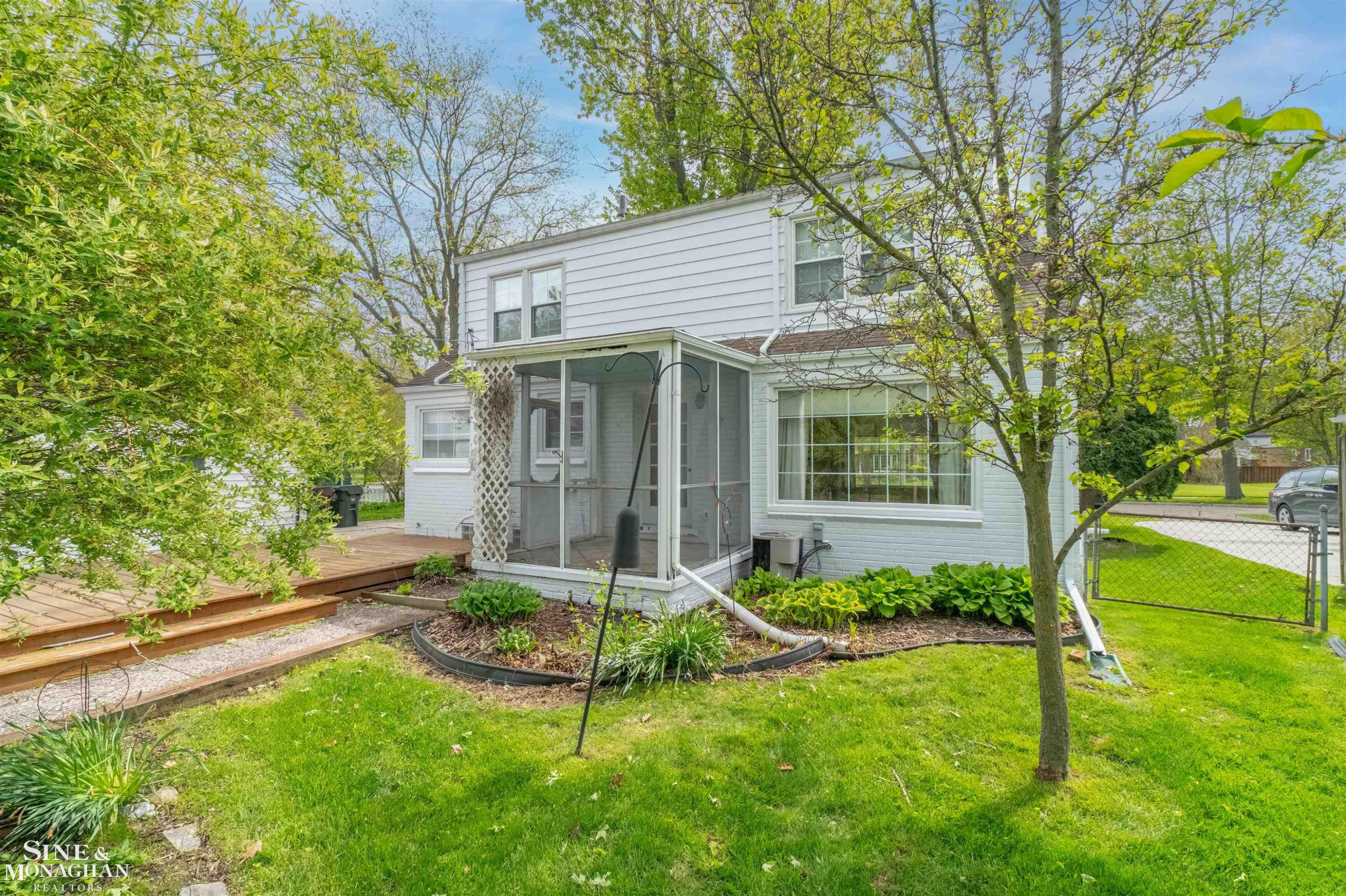 1726 Hawthorne Road, Grosse Pointe Woods, MI 48236 — Photo 37