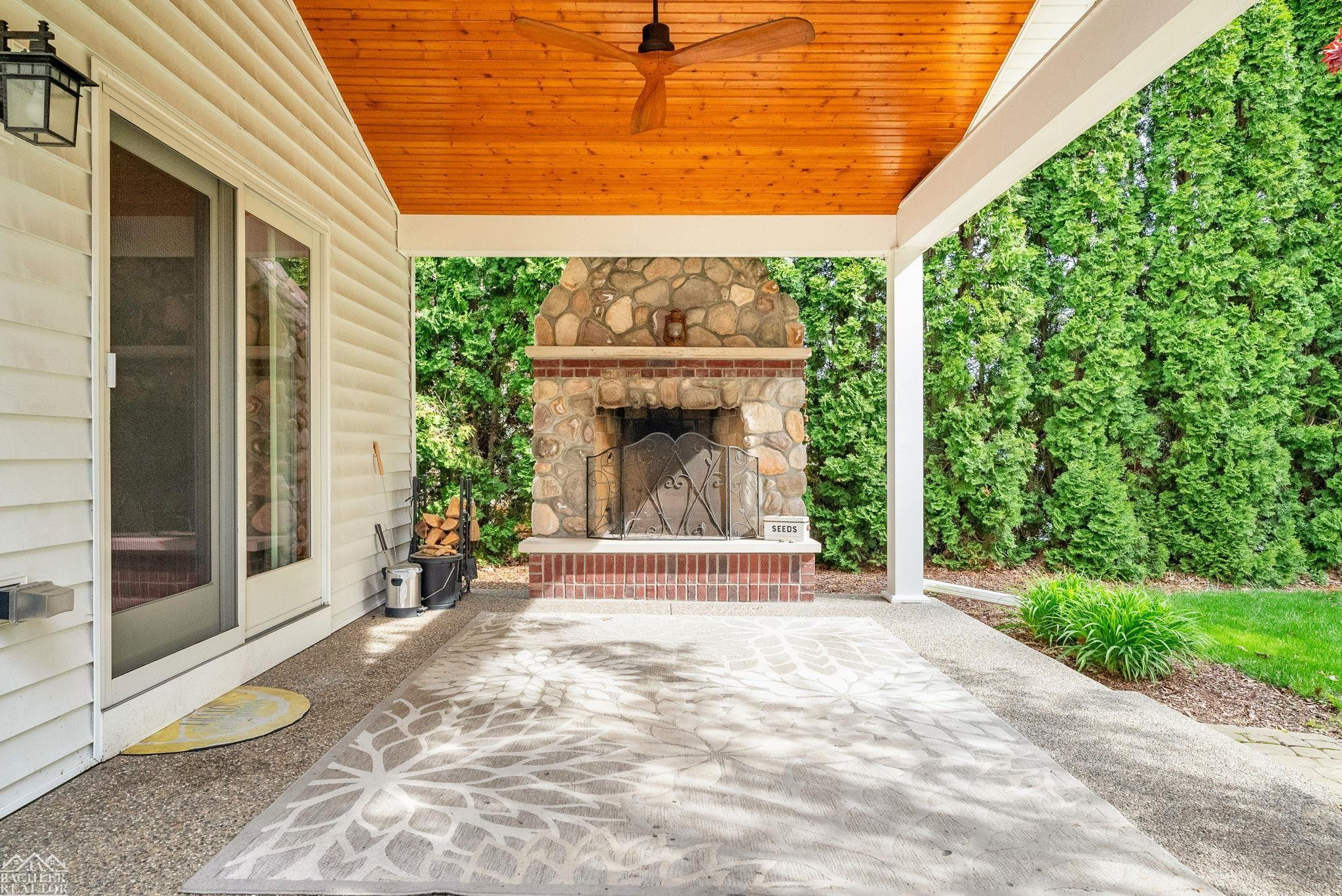 5409 Vista Belle Court, MI — Photo 5