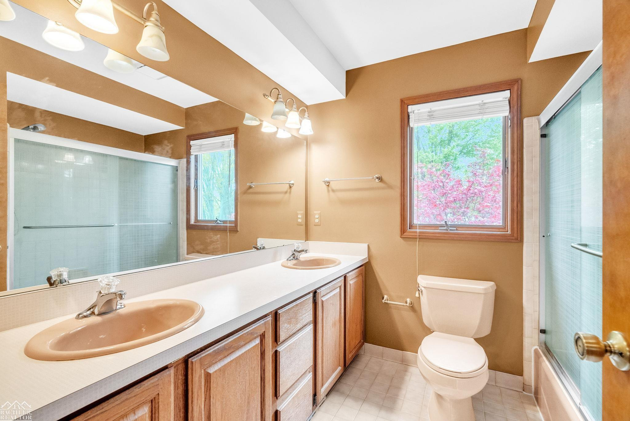 5409 Vista Belle Court, MI — Photo 21